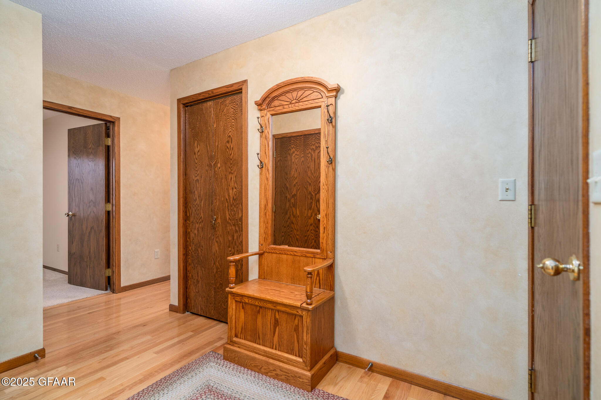 406 MEMORIAL Drive, Fisher