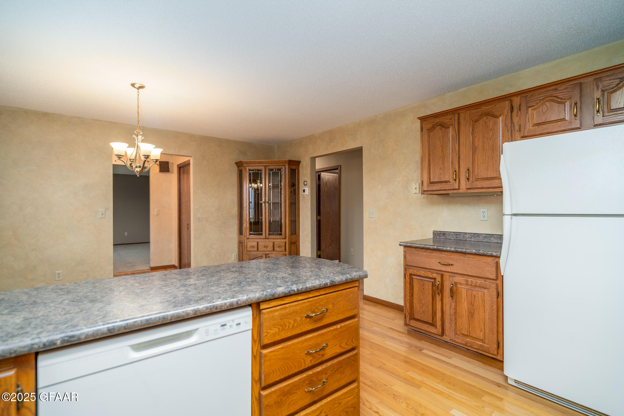 406 MEMORIAL Drive, Fisher