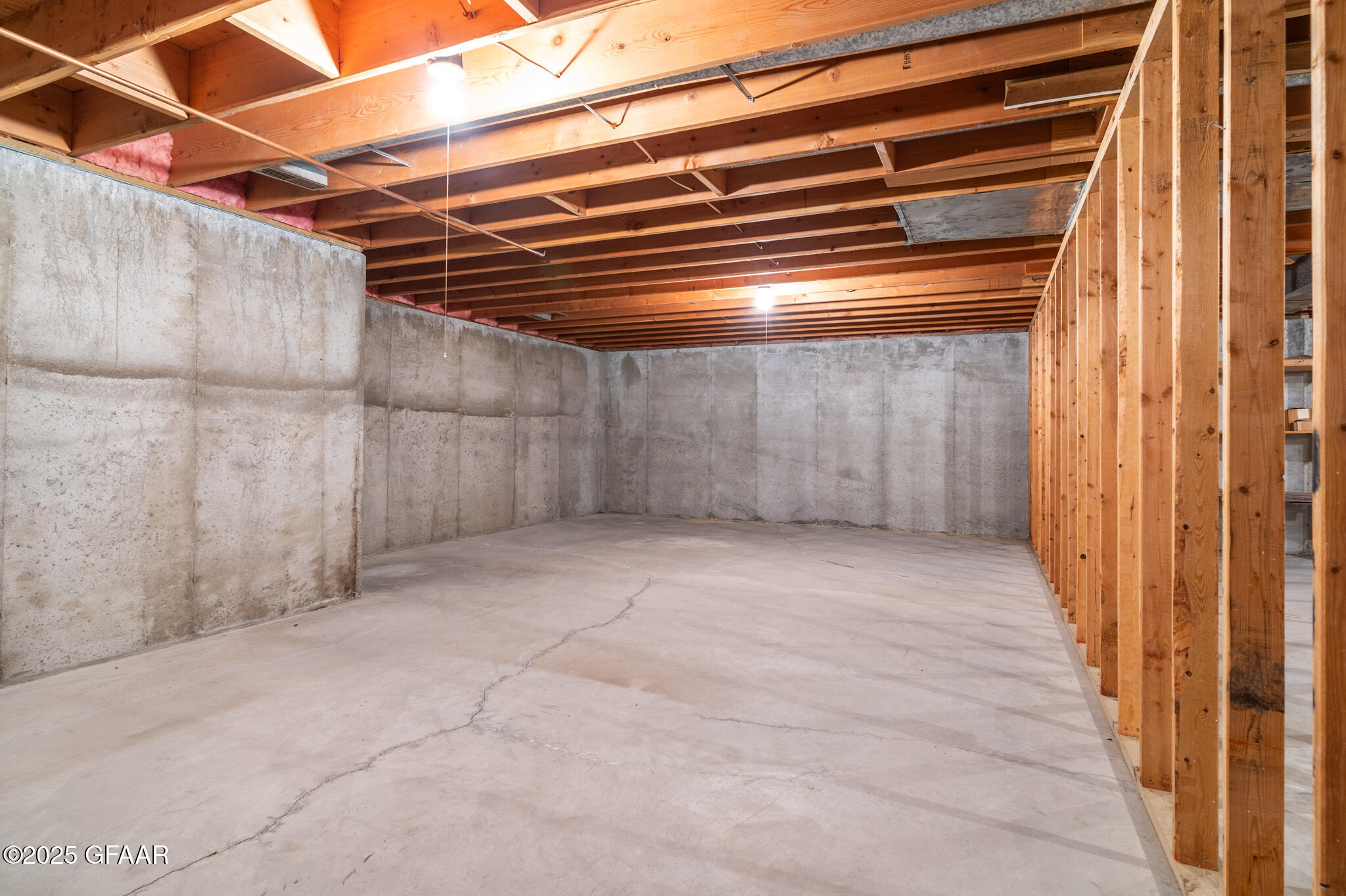 406 MEMORIAL Drive, Fisher