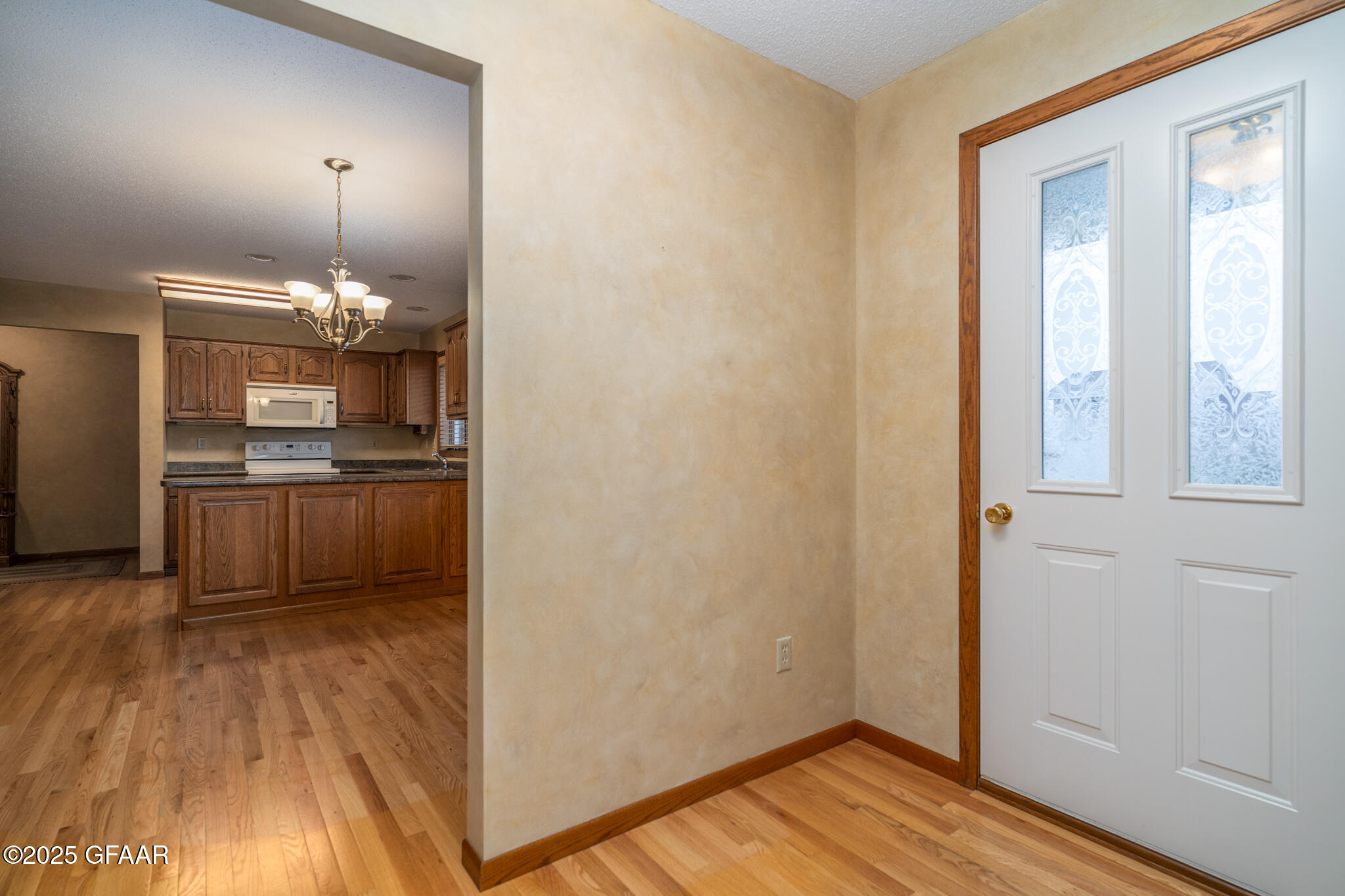 406 MEMORIAL Drive, Fisher