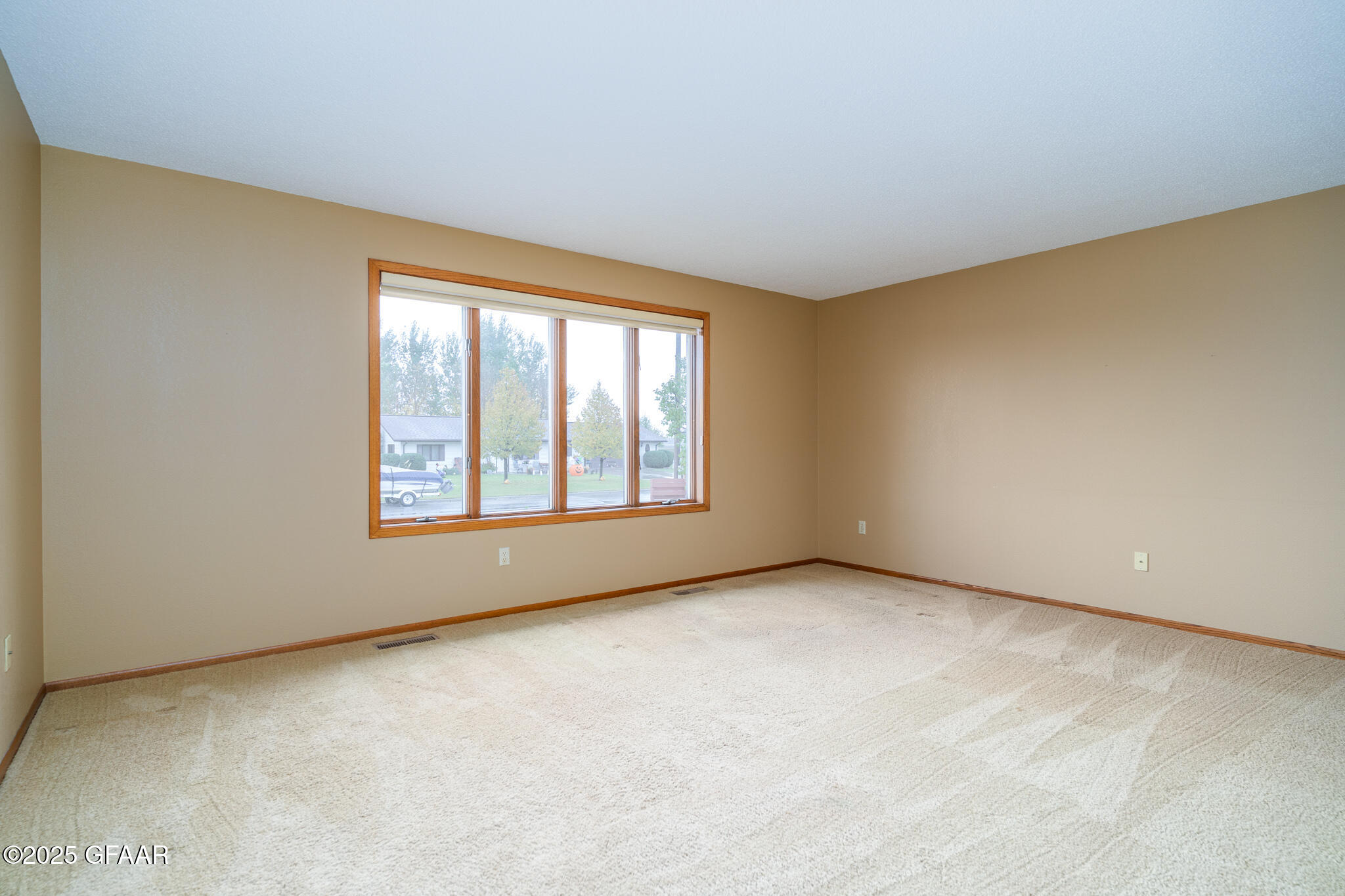 406 MEMORIAL Drive, Fisher