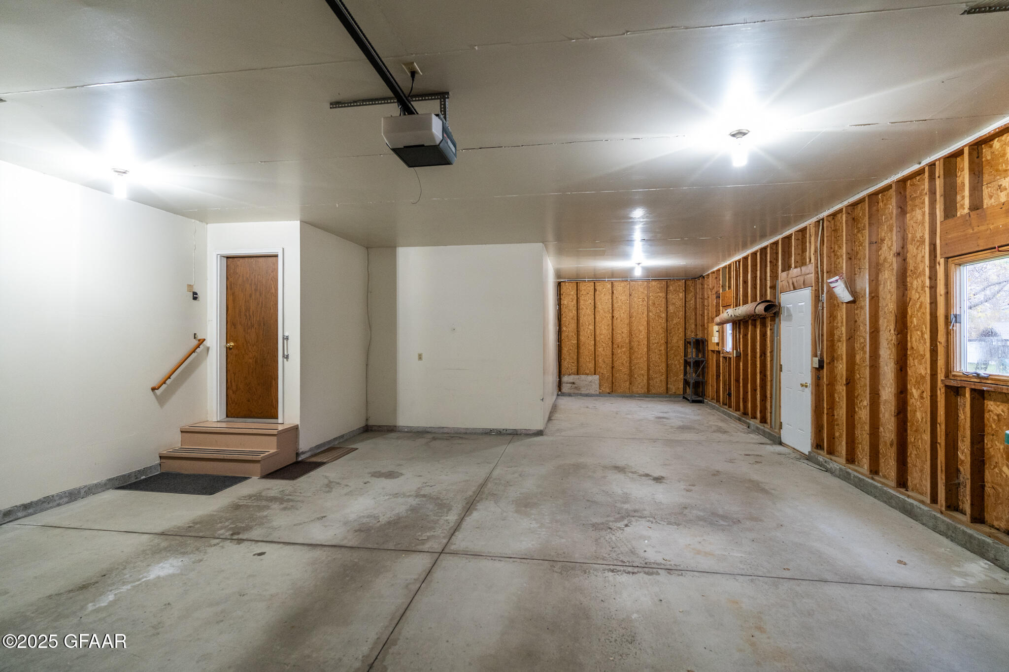 406 MEMORIAL Drive, Fisher