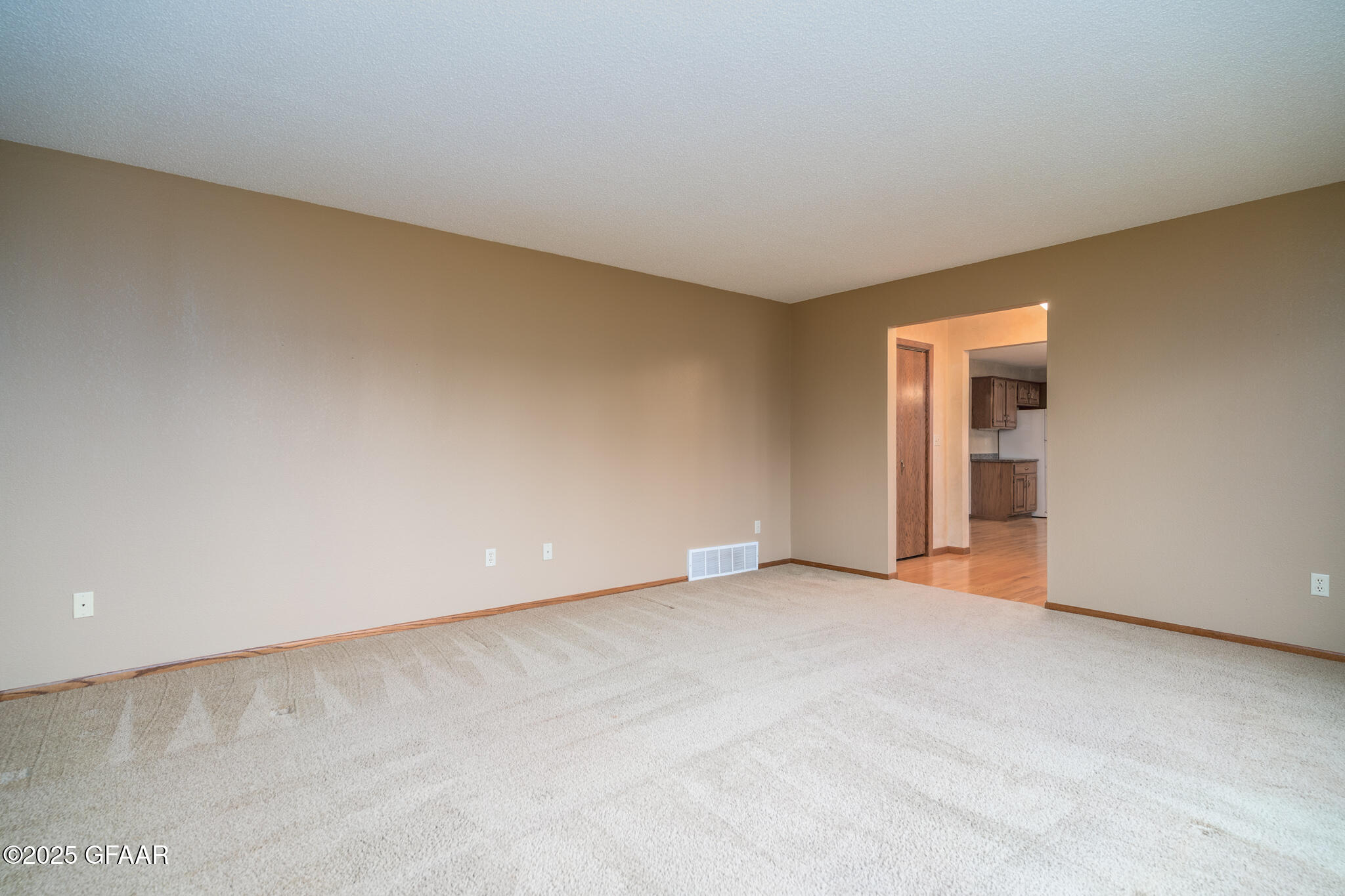 406 MEMORIAL Drive, Fisher