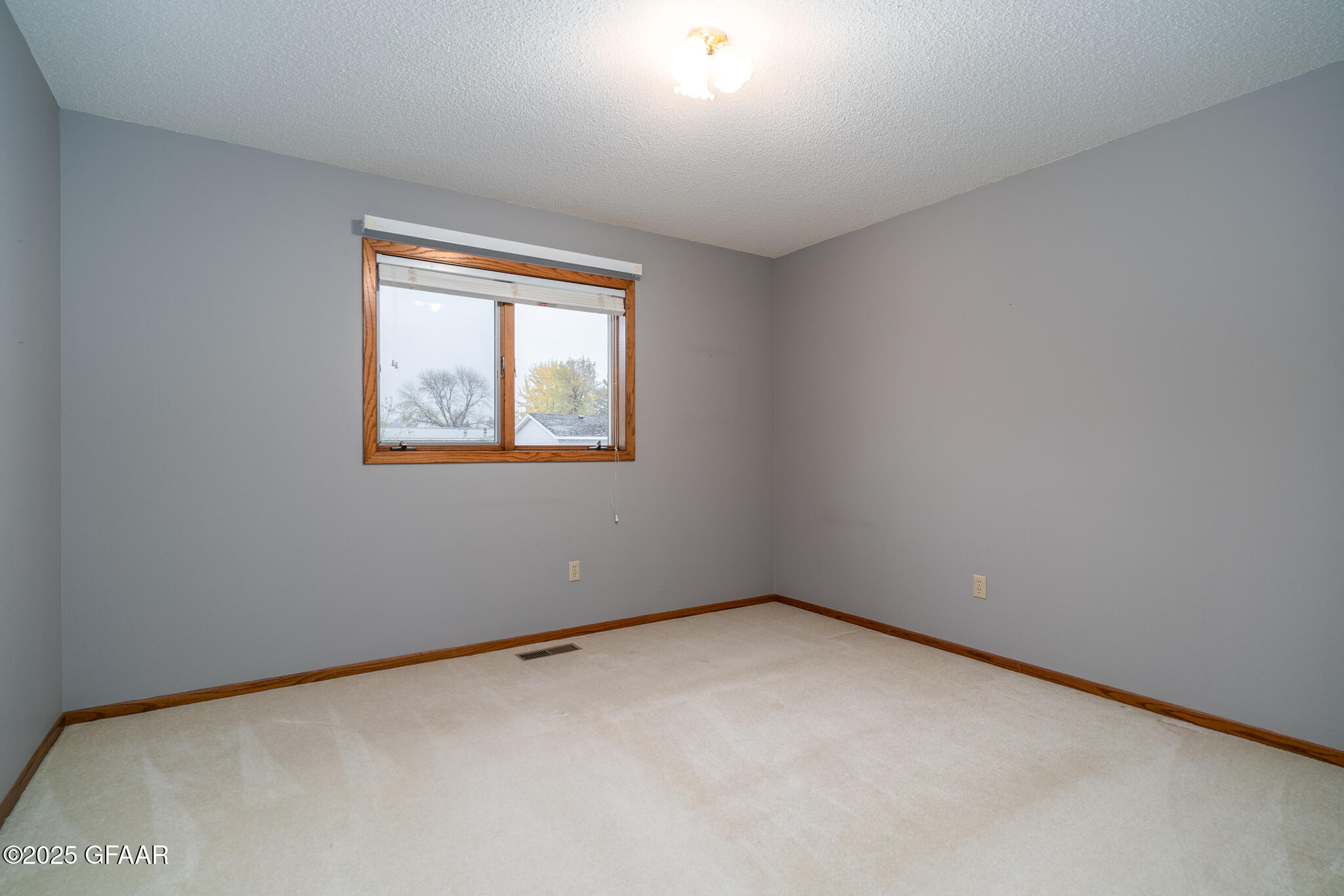 406 MEMORIAL Drive, Fisher