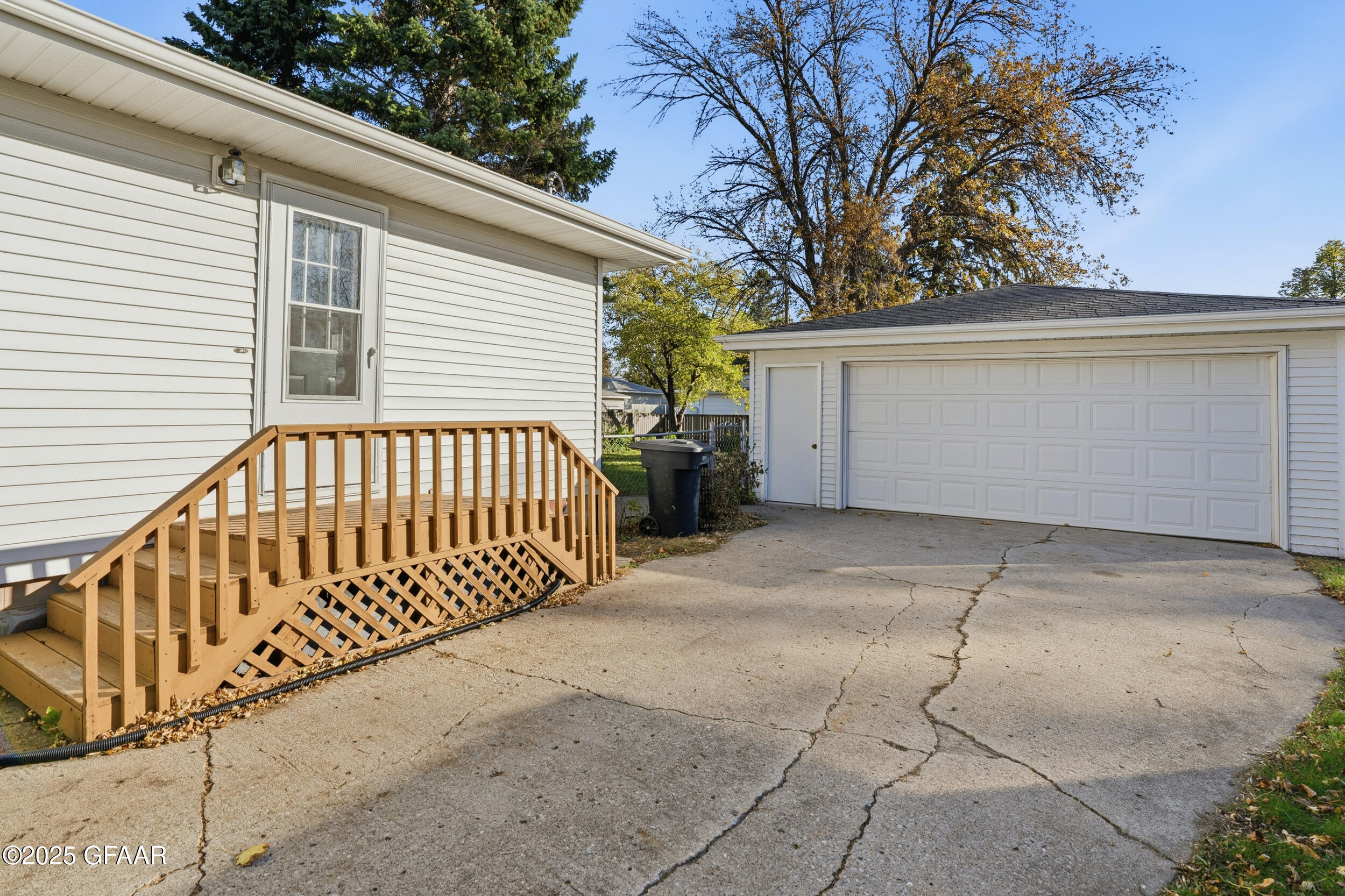 805 21ST Street S, Grand Forks