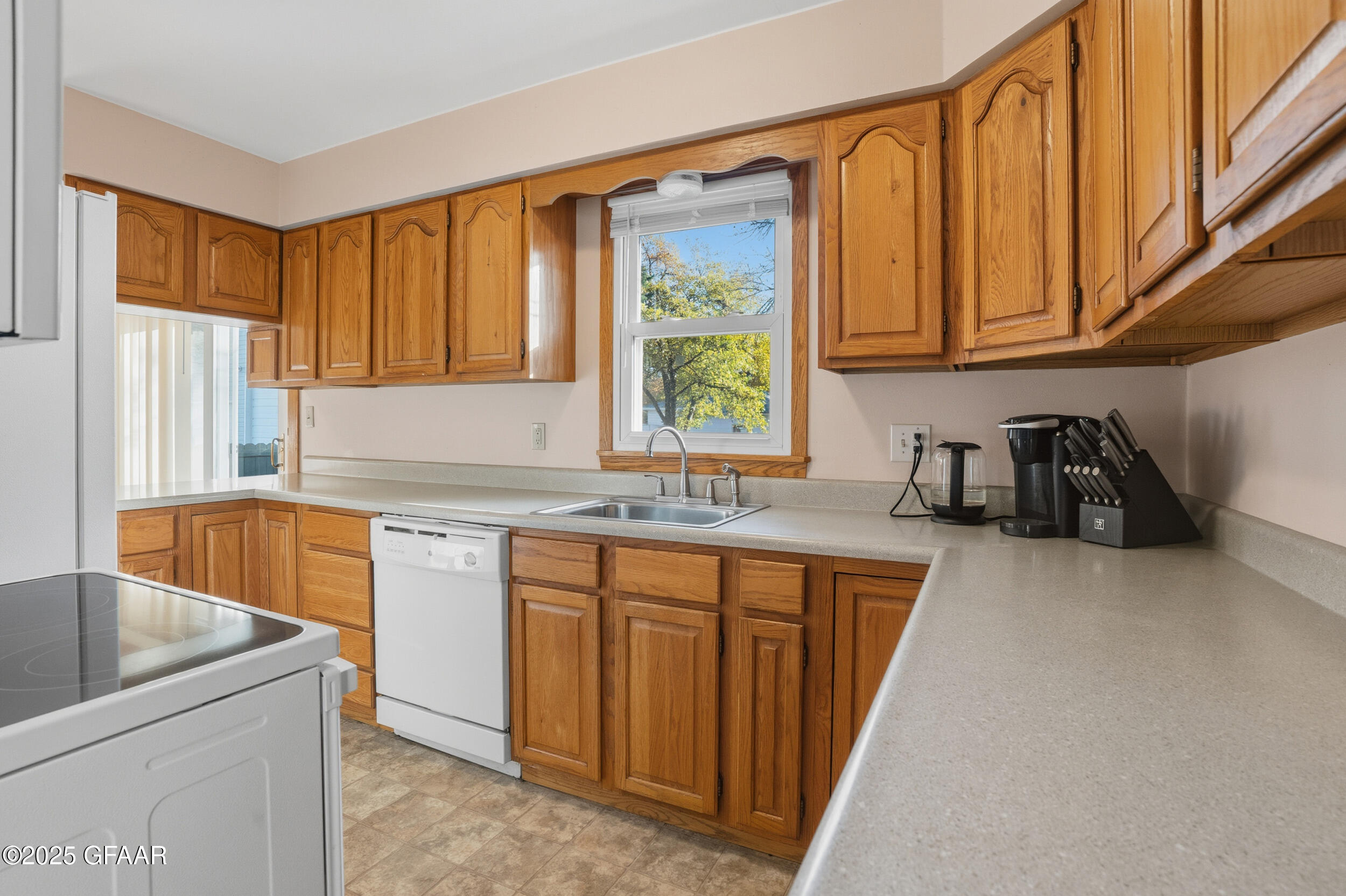 805 21ST Street S, Grand Forks