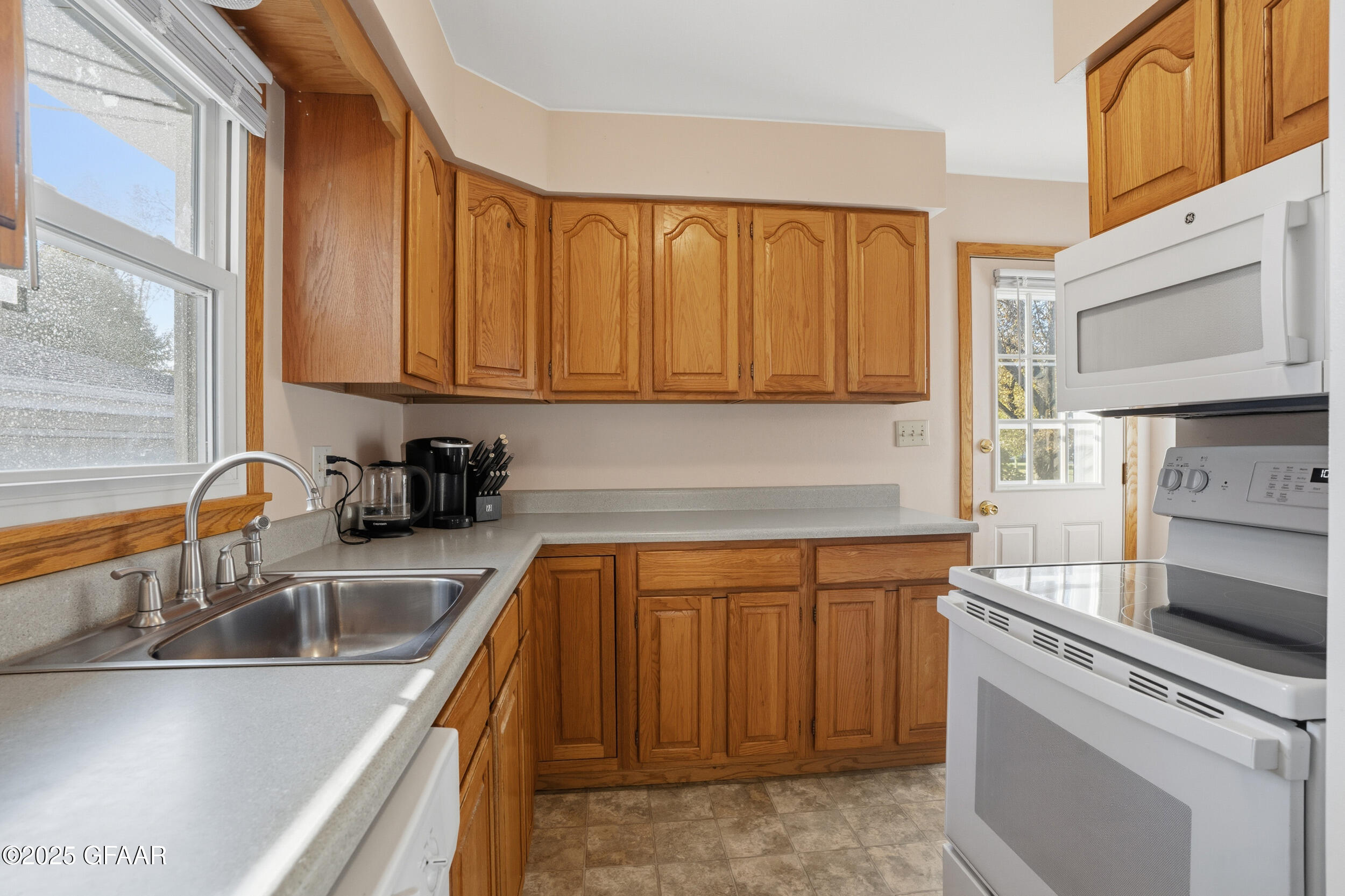 805 21ST Street S, Grand Forks