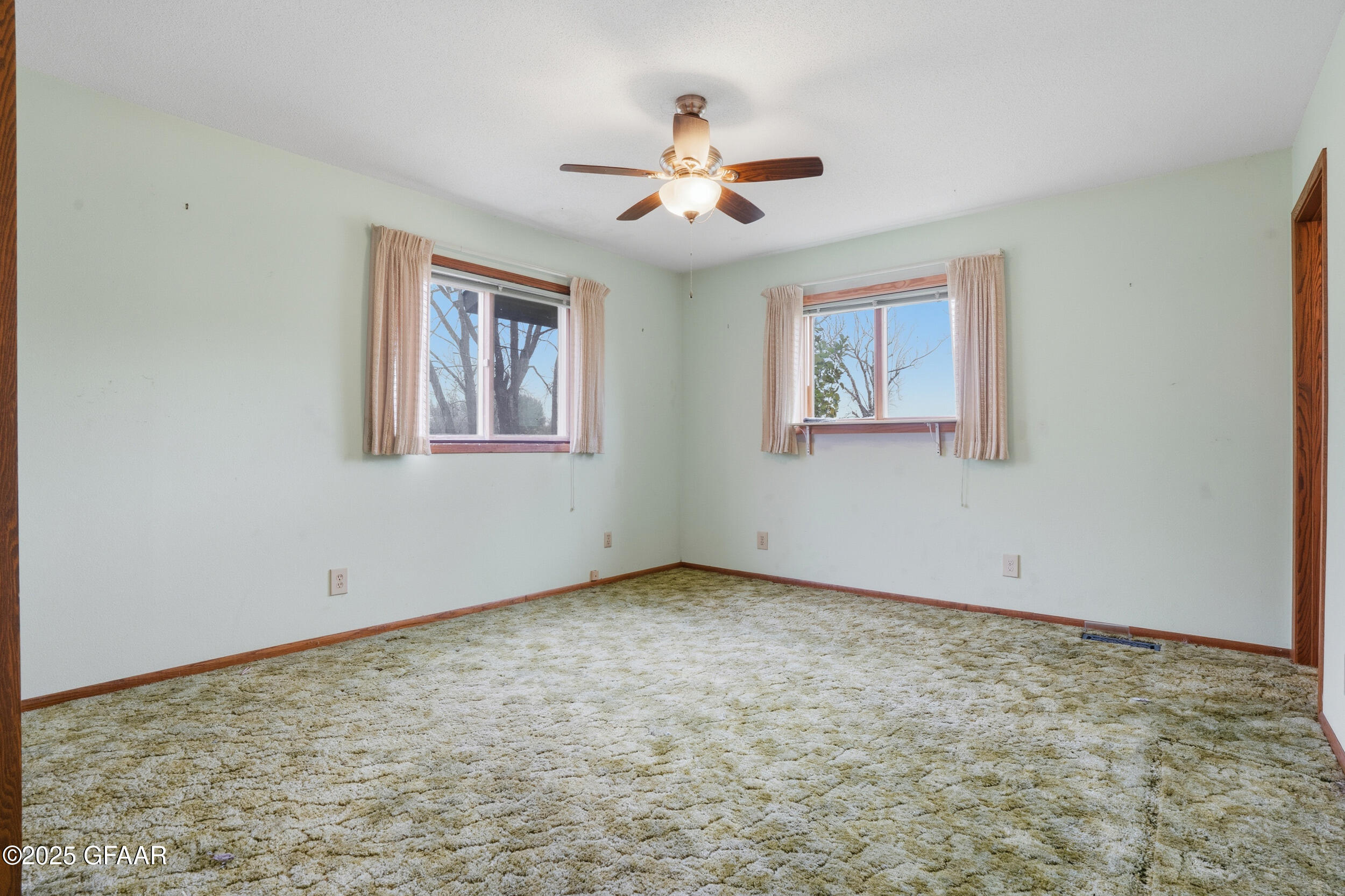 2950 US HWY 2 W, Emerado