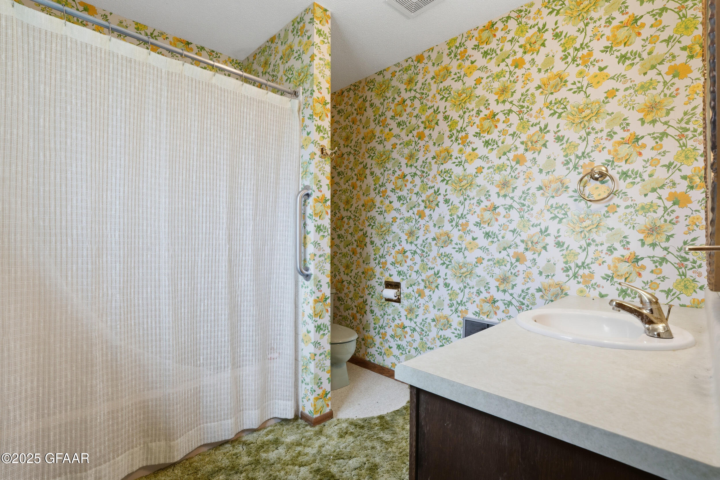 2950 US HWY 2 W, Emerado