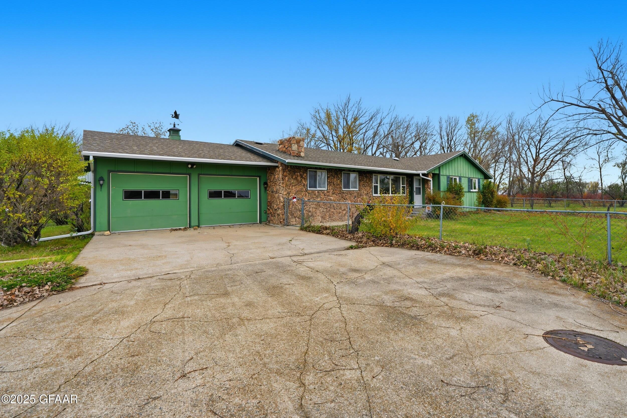 2950 US HWY 2 W, Emerado