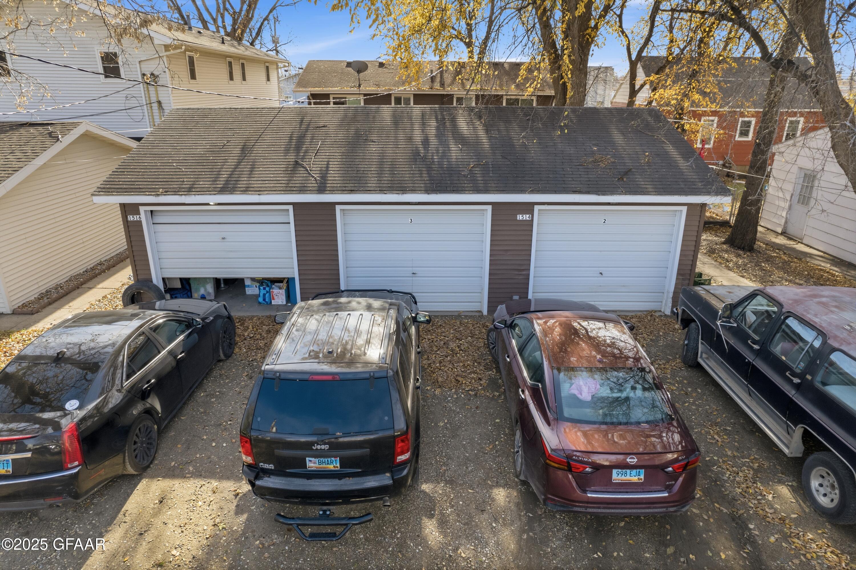 1514/1516 DYKE Avenue