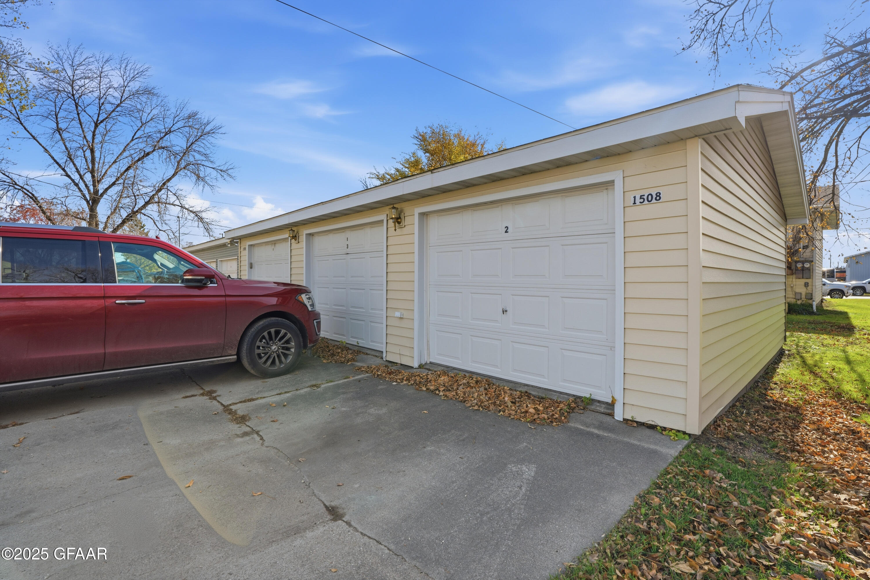 1506/1508 DYKE Avenue