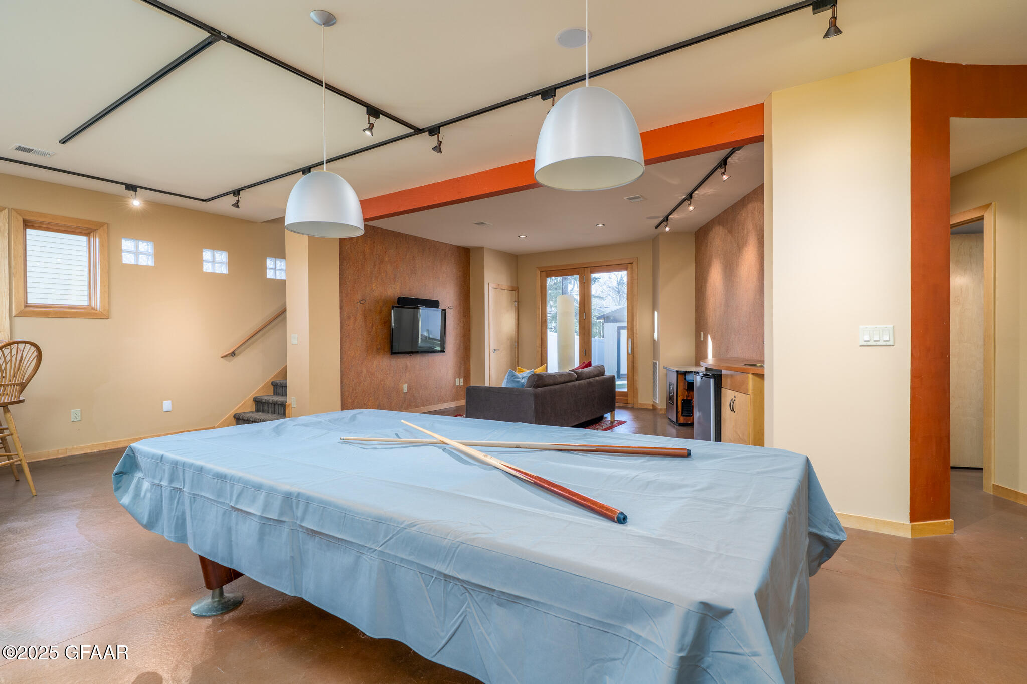 3012 E ELMWOOD Drive