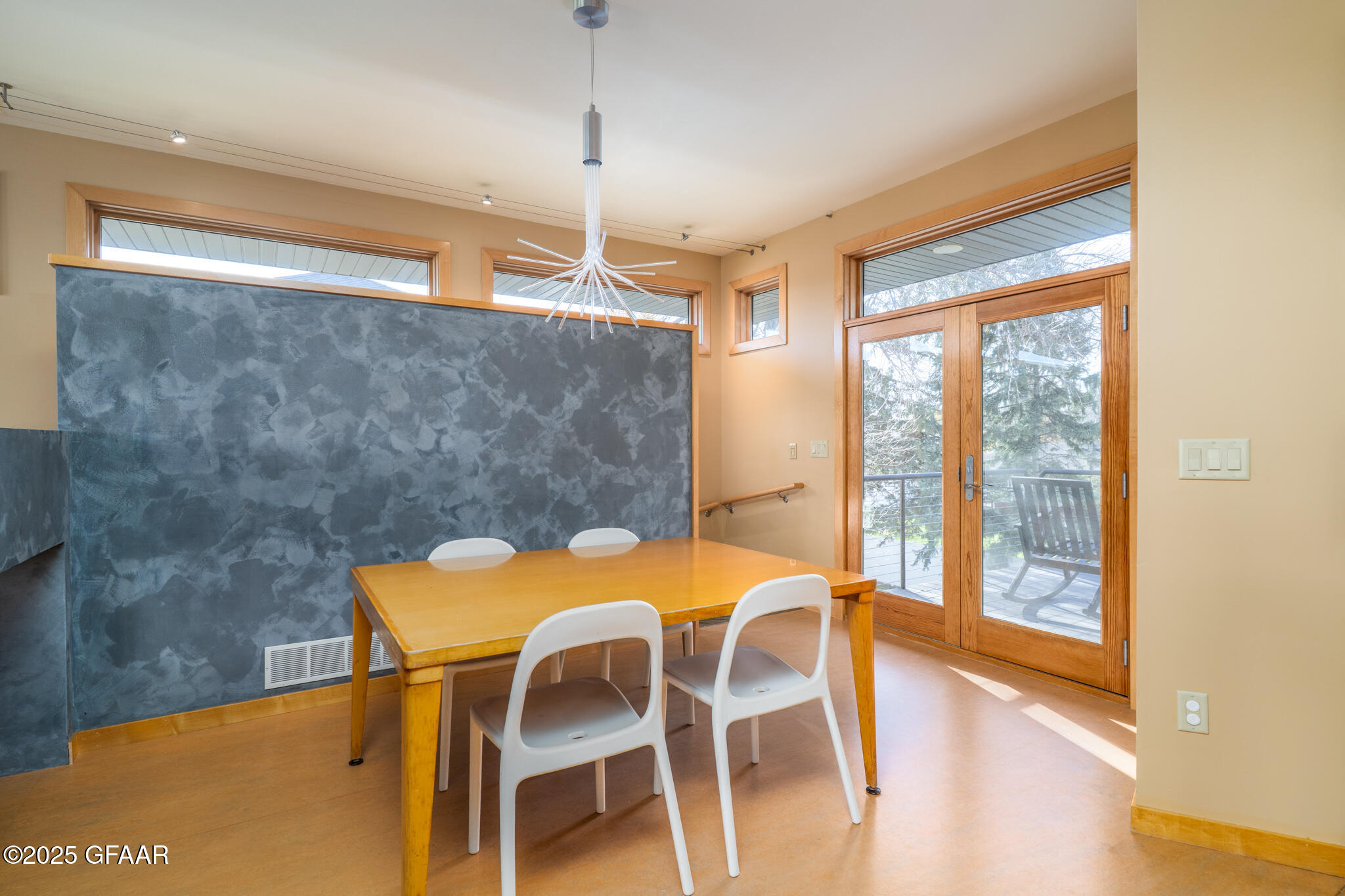 3012 E ELMWOOD Drive