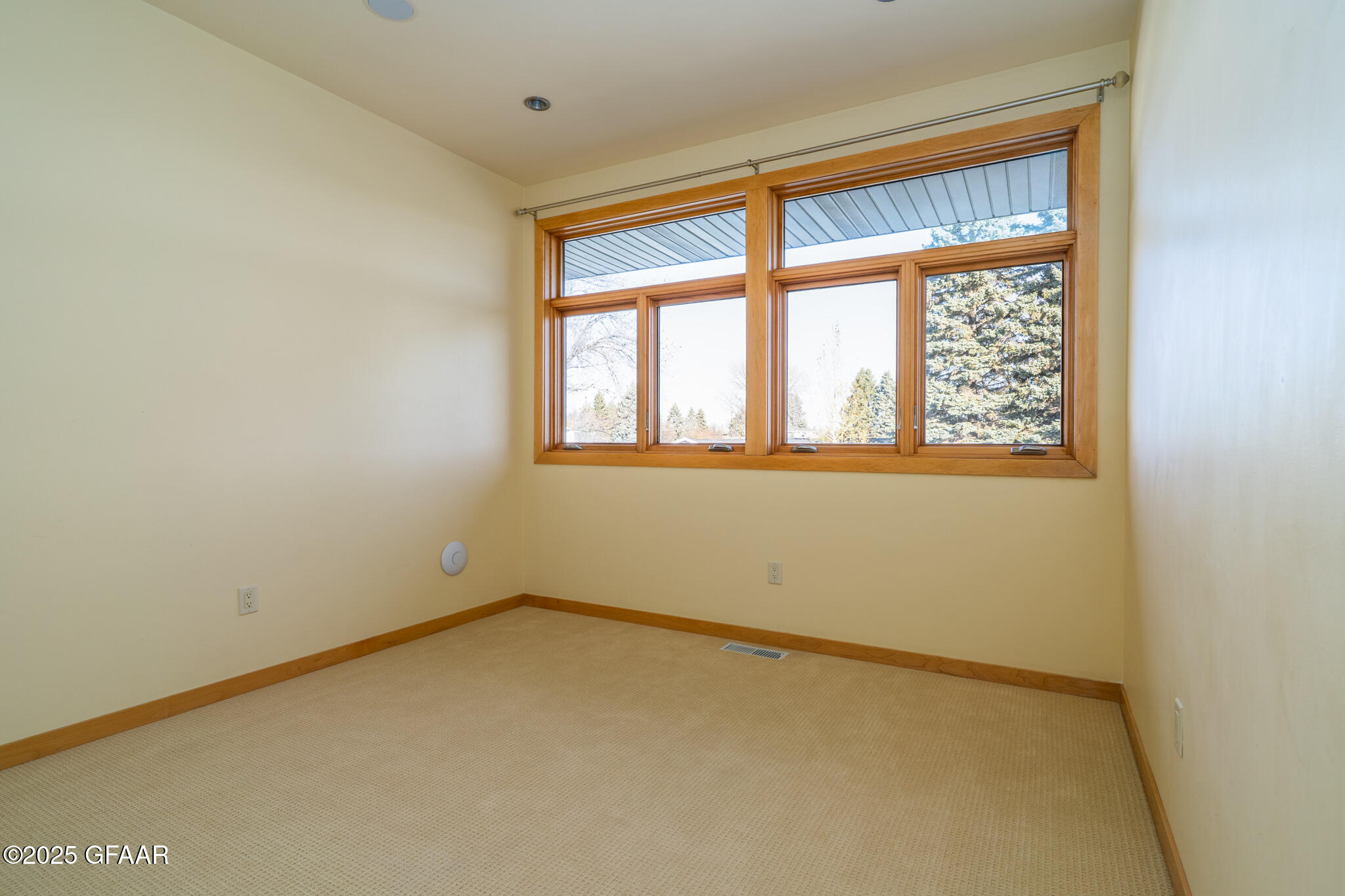 3012 E ELMWOOD Drive