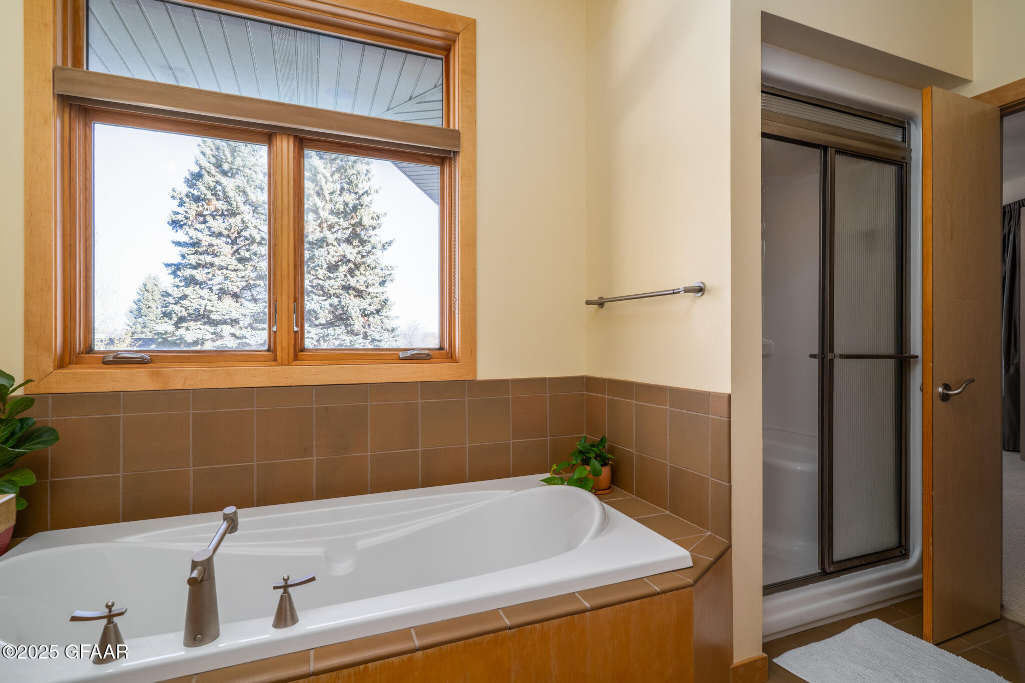 3012 E ELMWOOD Drive