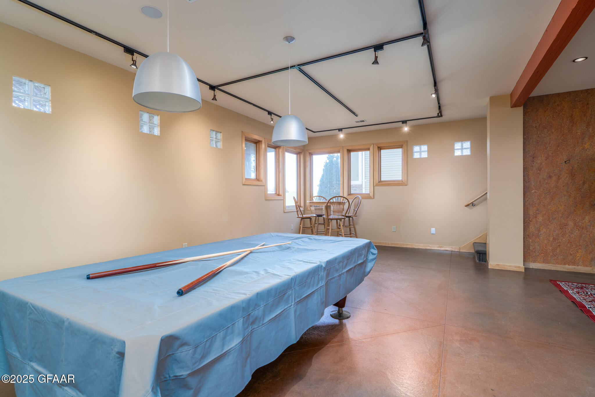 3012 E ELMWOOD Drive