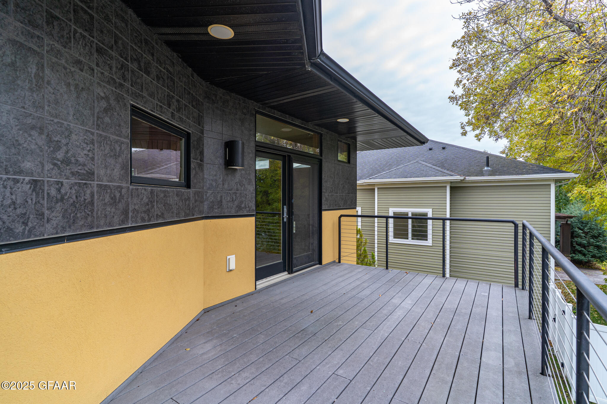 3012 E ELMWOOD Drive