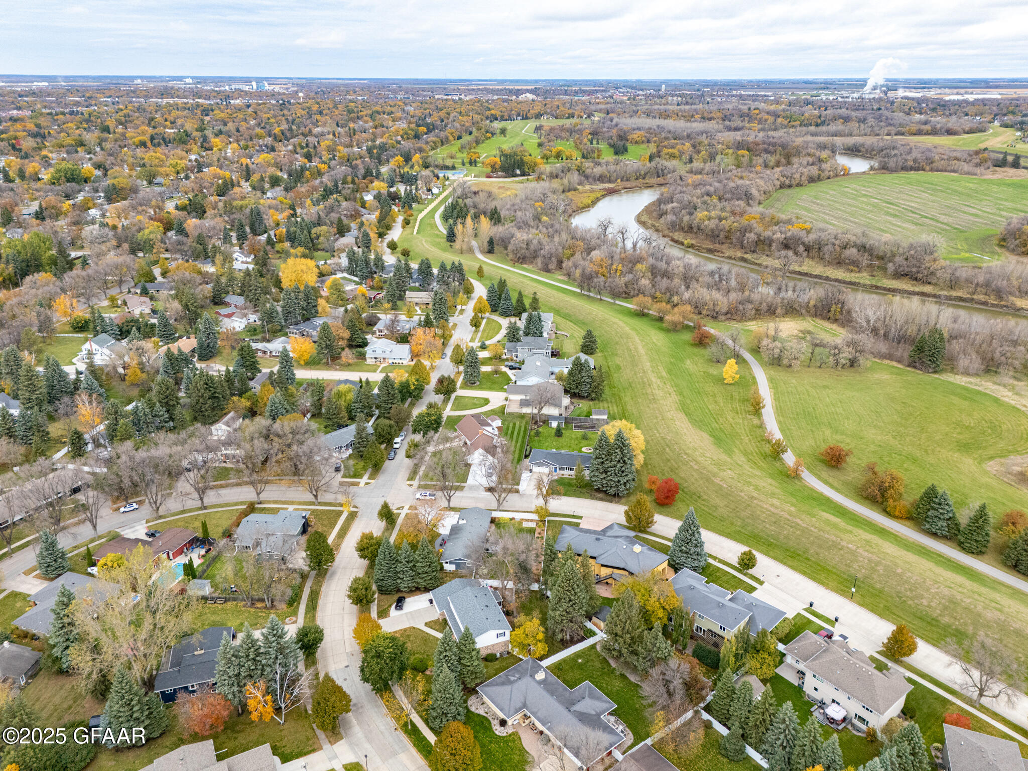 3012 E ELMWOOD Drive