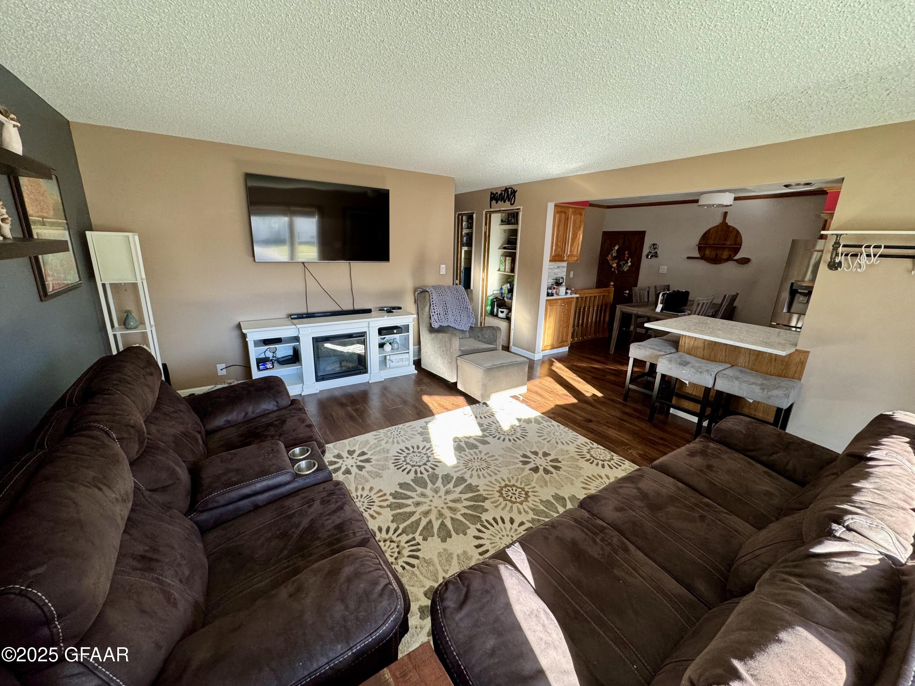 718 CENTRAL PLAINS Court