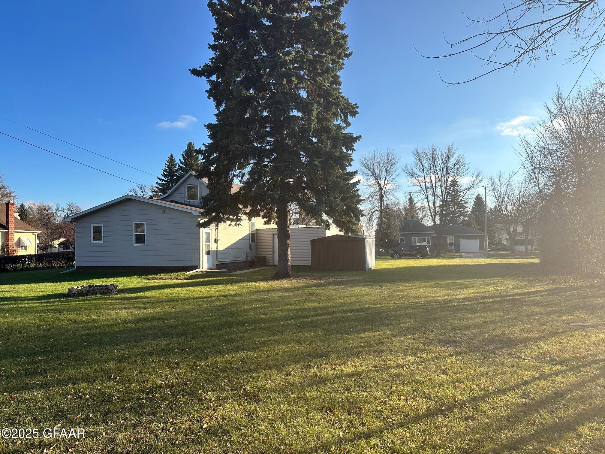 513 CENTRAL Avenue N