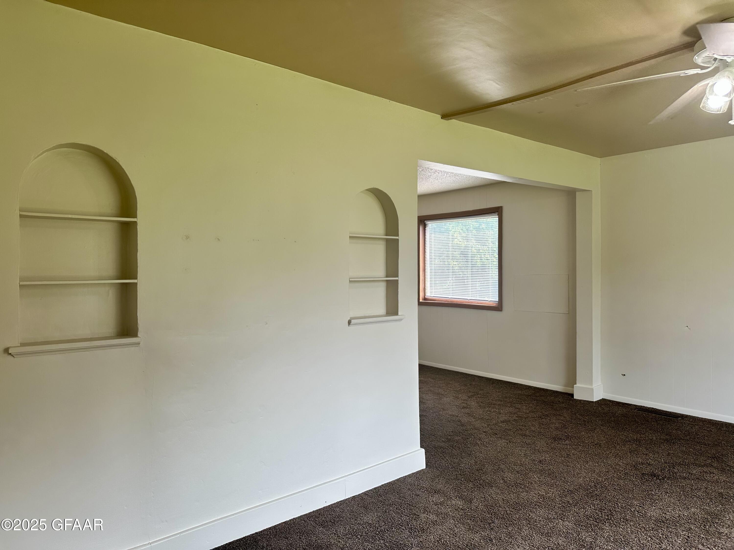 513 CENTRAL Avenue N