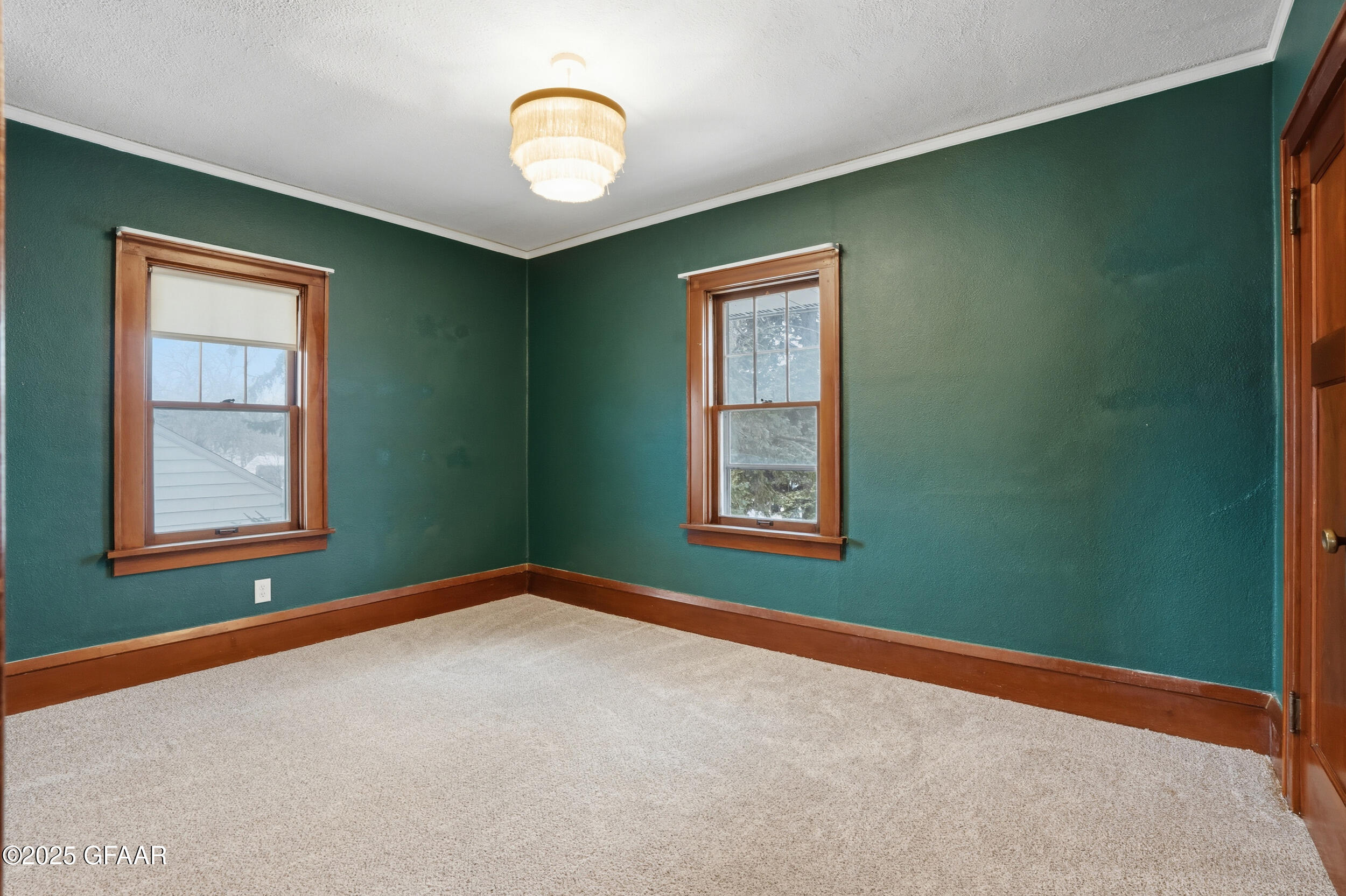 1006 COTTONWOOD Street