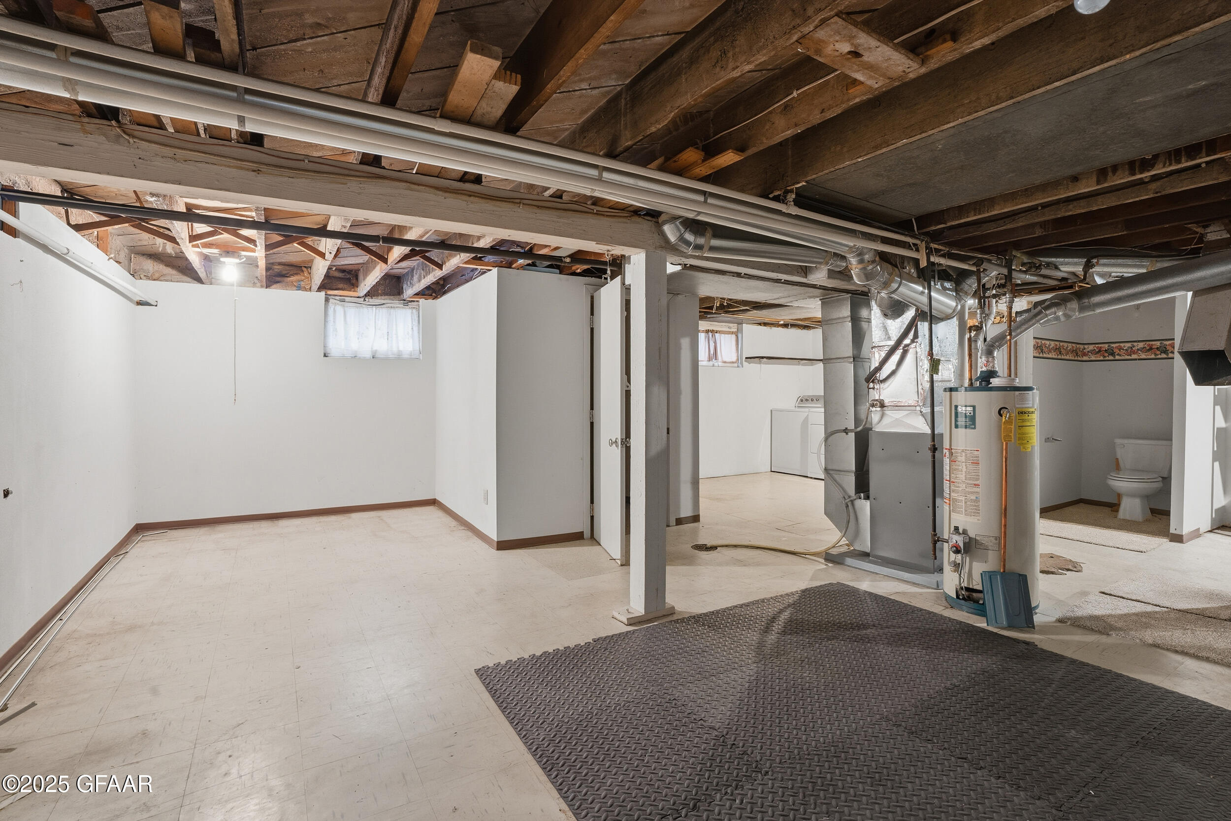 1006 COTTONWOOD Street