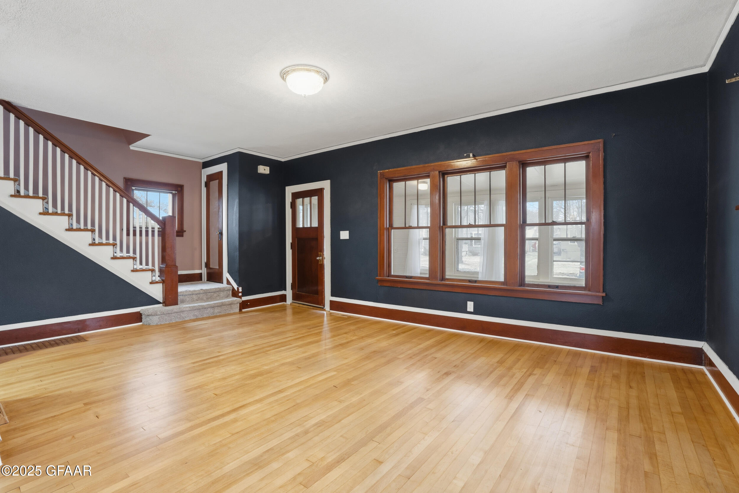 1006 COTTONWOOD Street