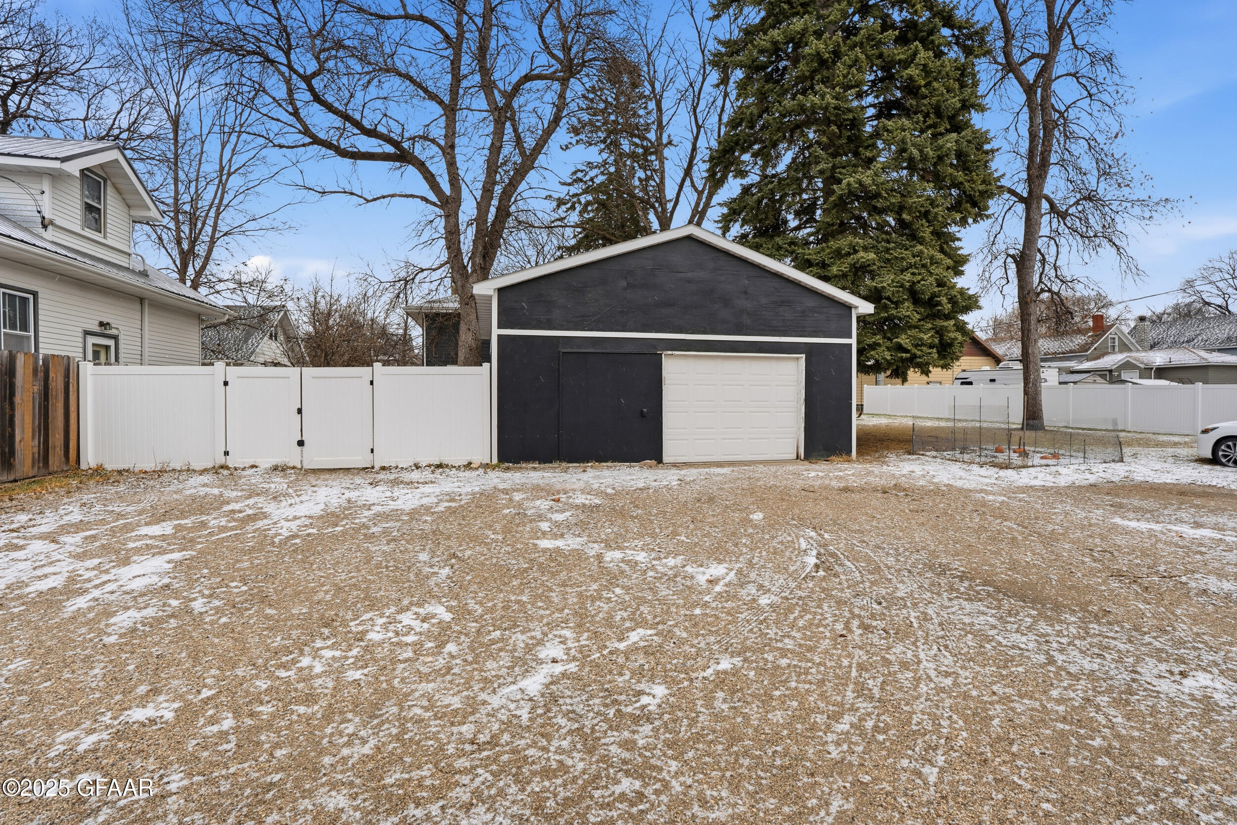 1006 COTTONWOOD Street