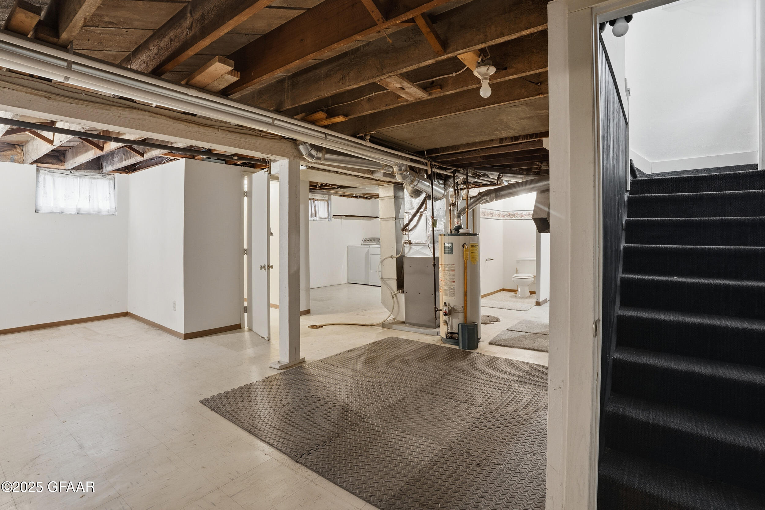 1006 COTTONWOOD Street