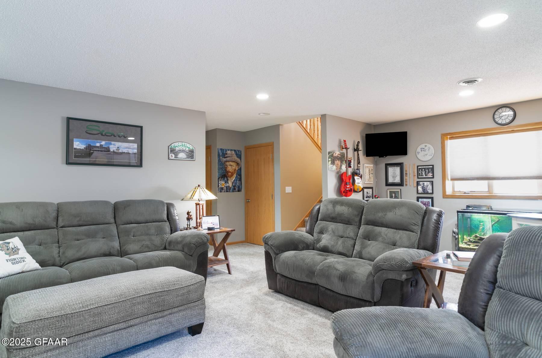 616 MIGHTY ACRES Drive