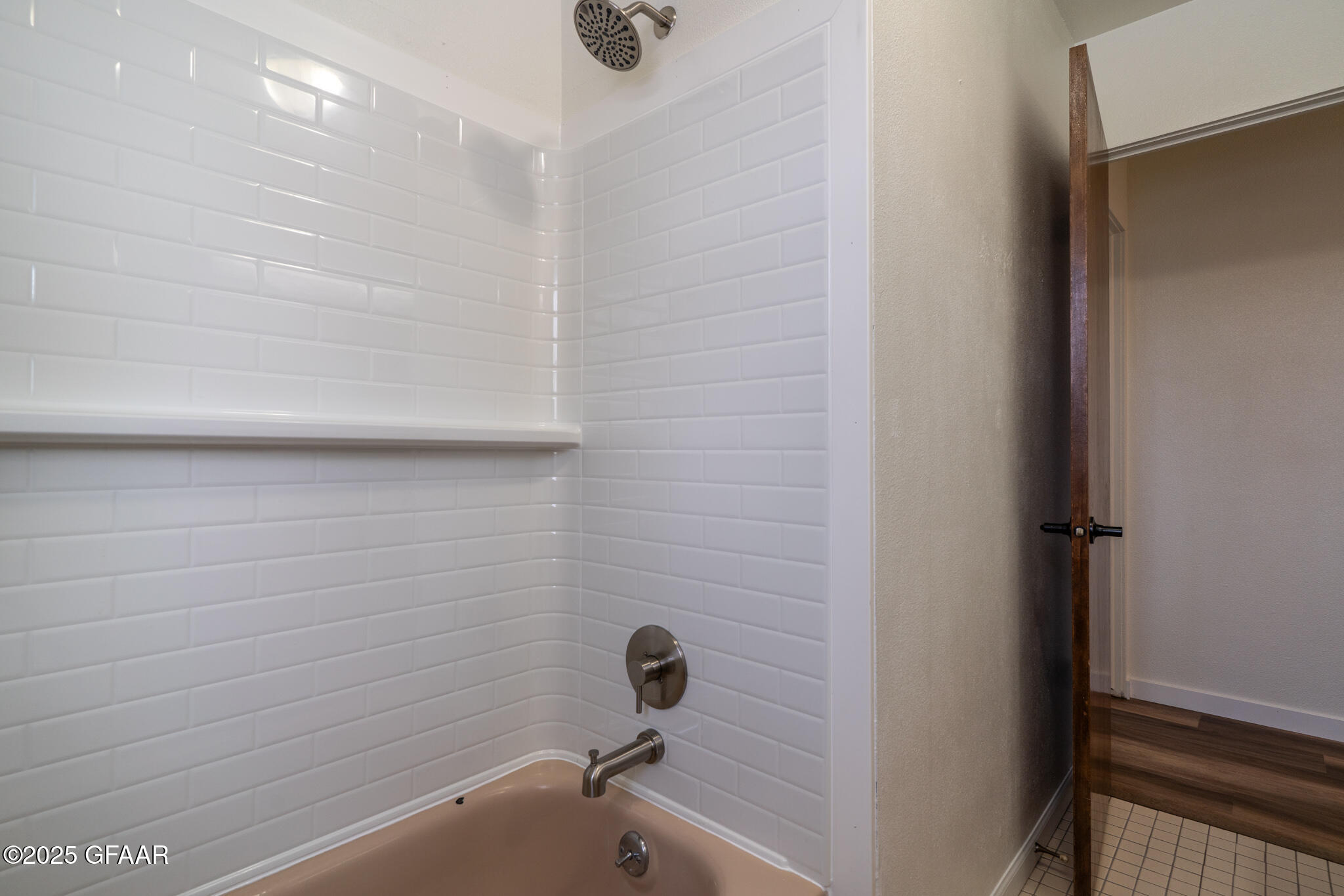 17052 15TH Street NE