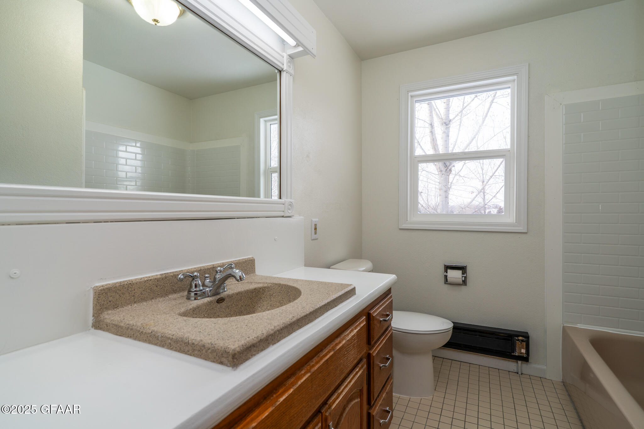 17052 15TH Street NE