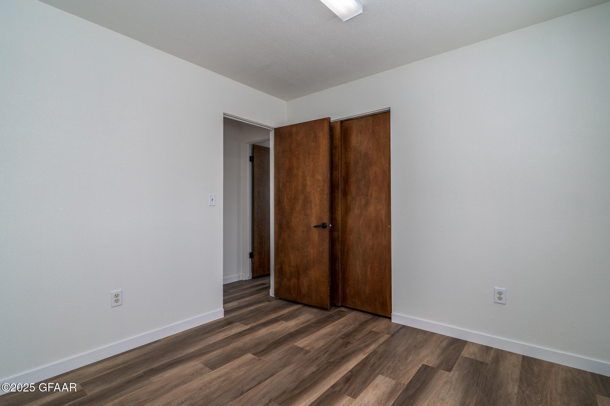 17052 15TH Street NE