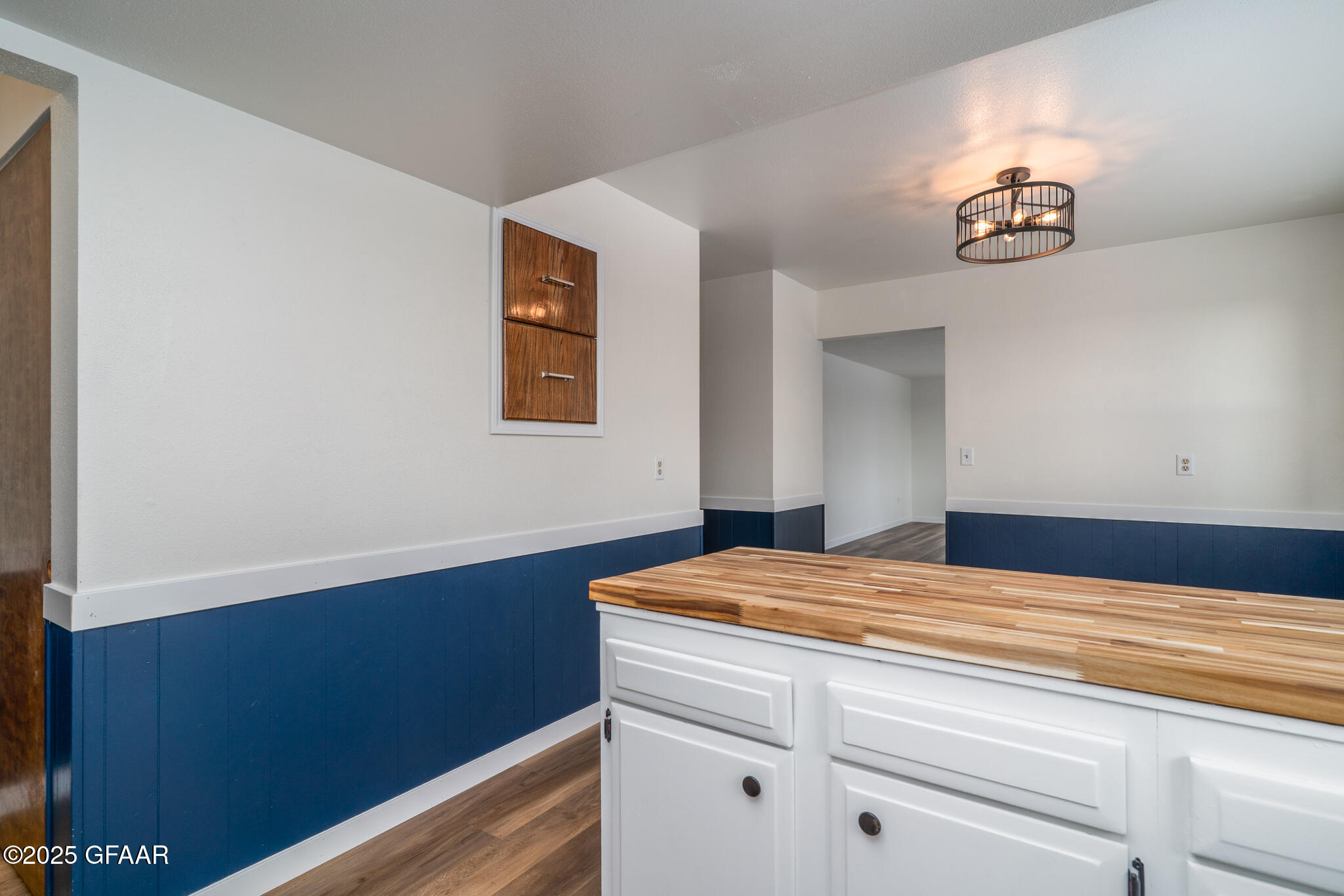 17052 15TH Street NE