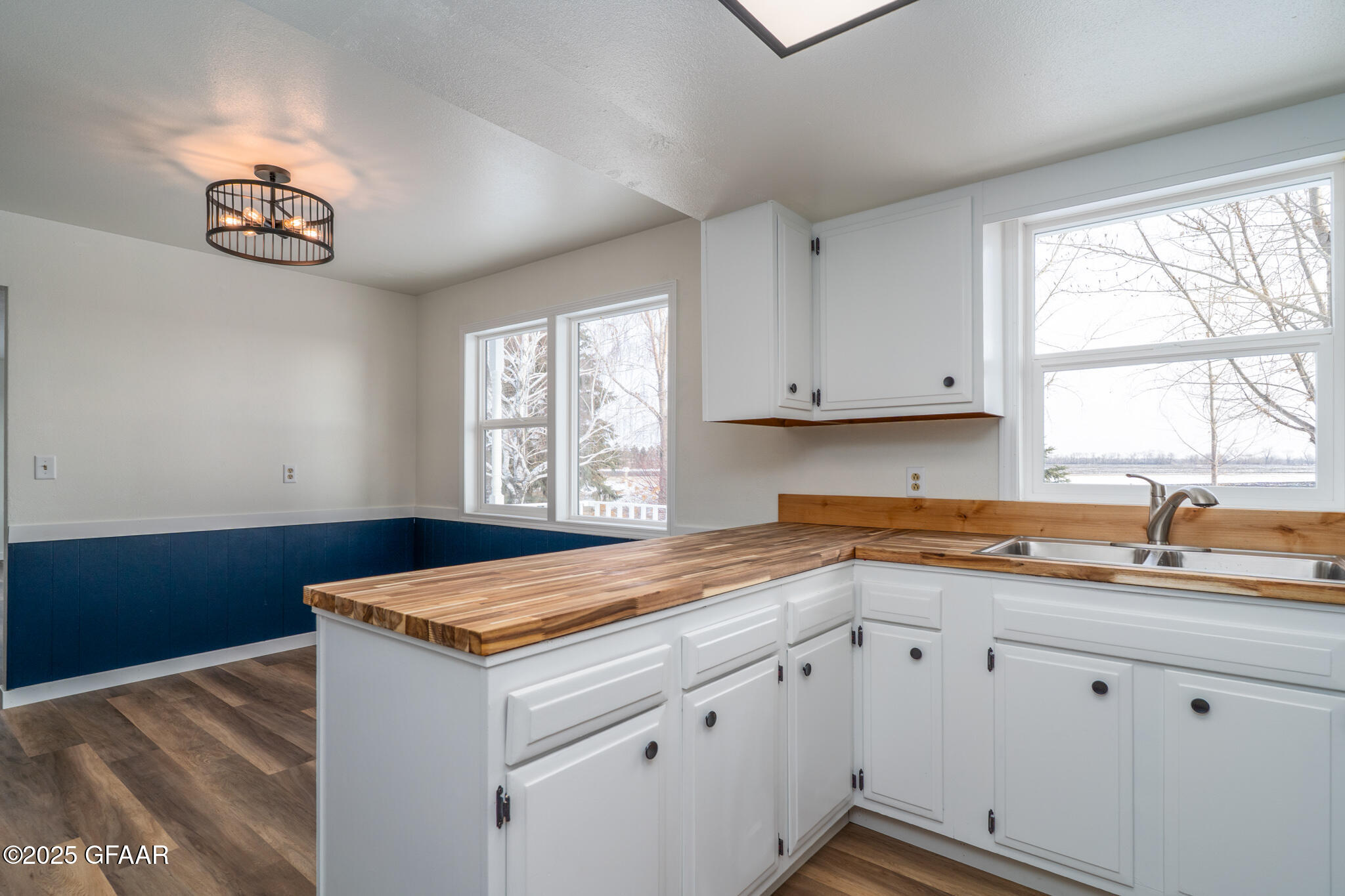 17052 15TH Street NE