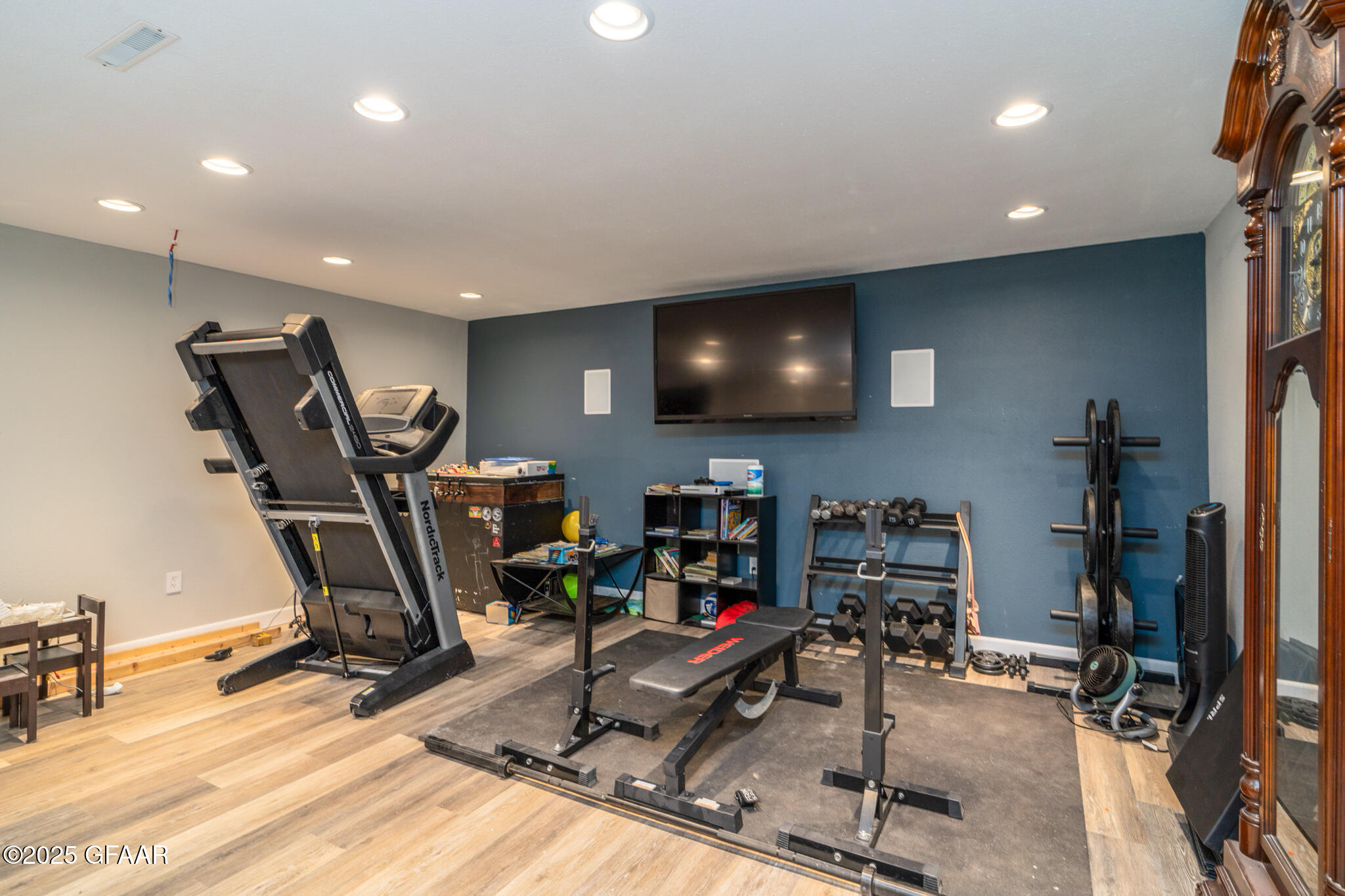 5596 CYPRESS POINT Drive