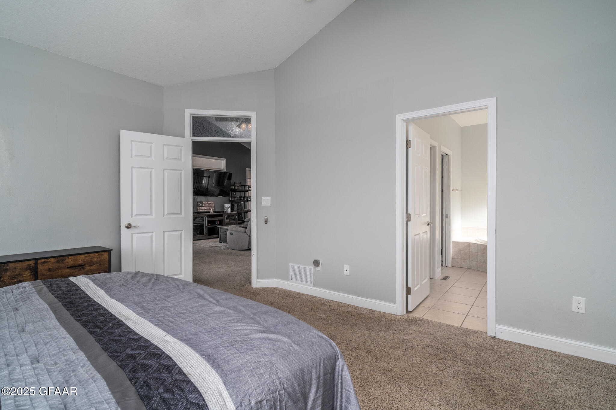5596 CYPRESS POINT Drive