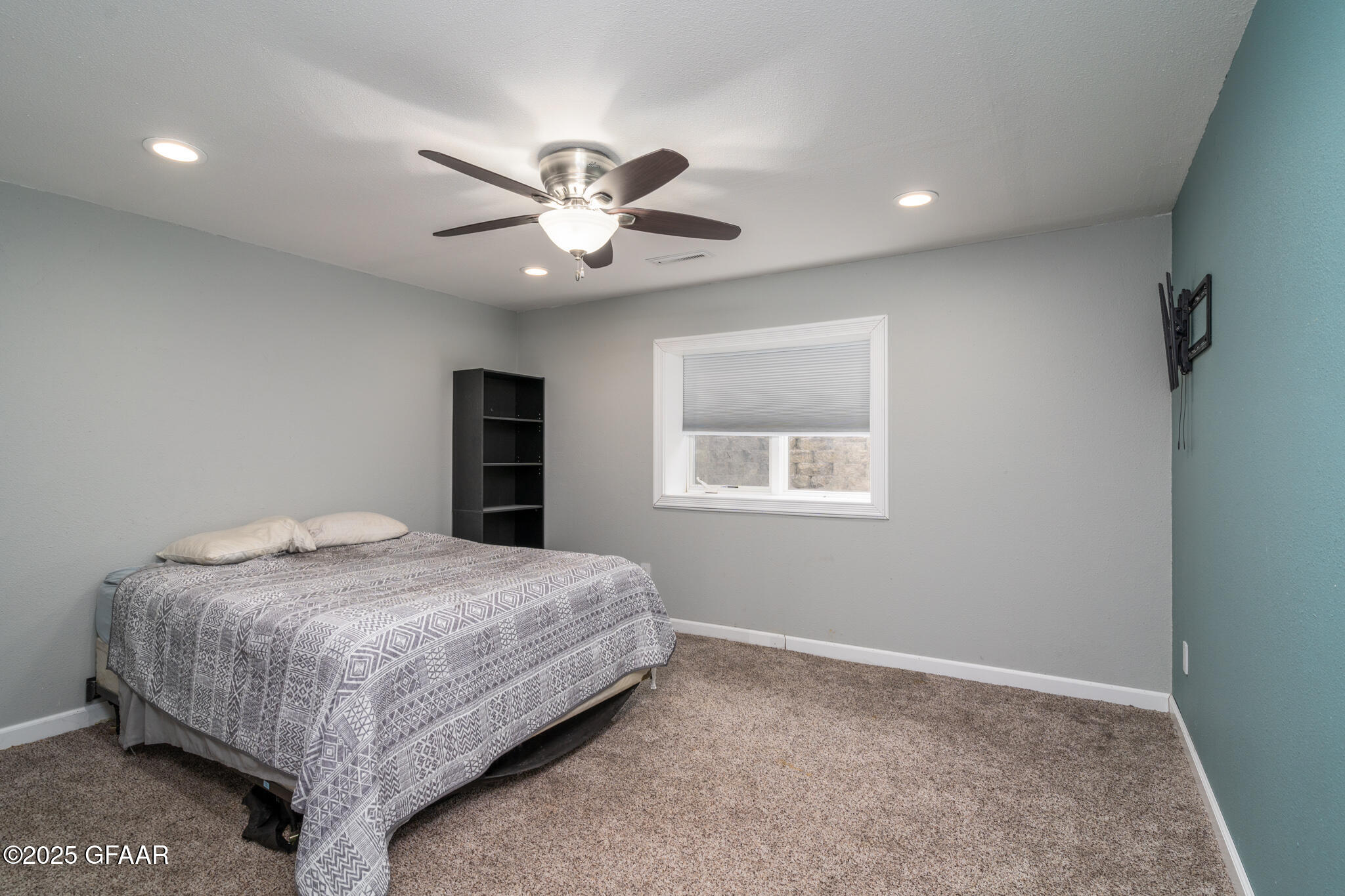 5596 CYPRESS POINT Drive