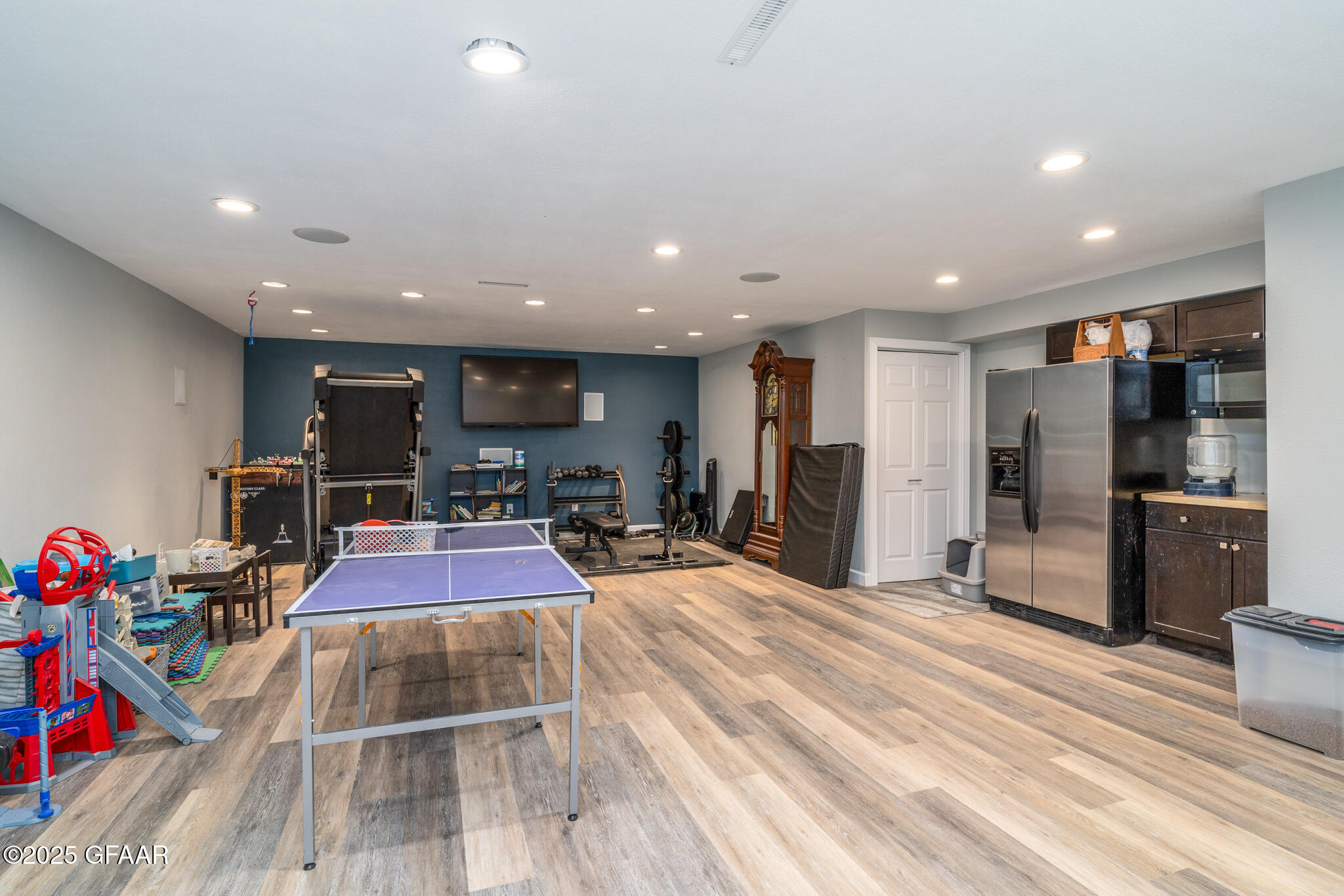 5596 CYPRESS POINT Drive