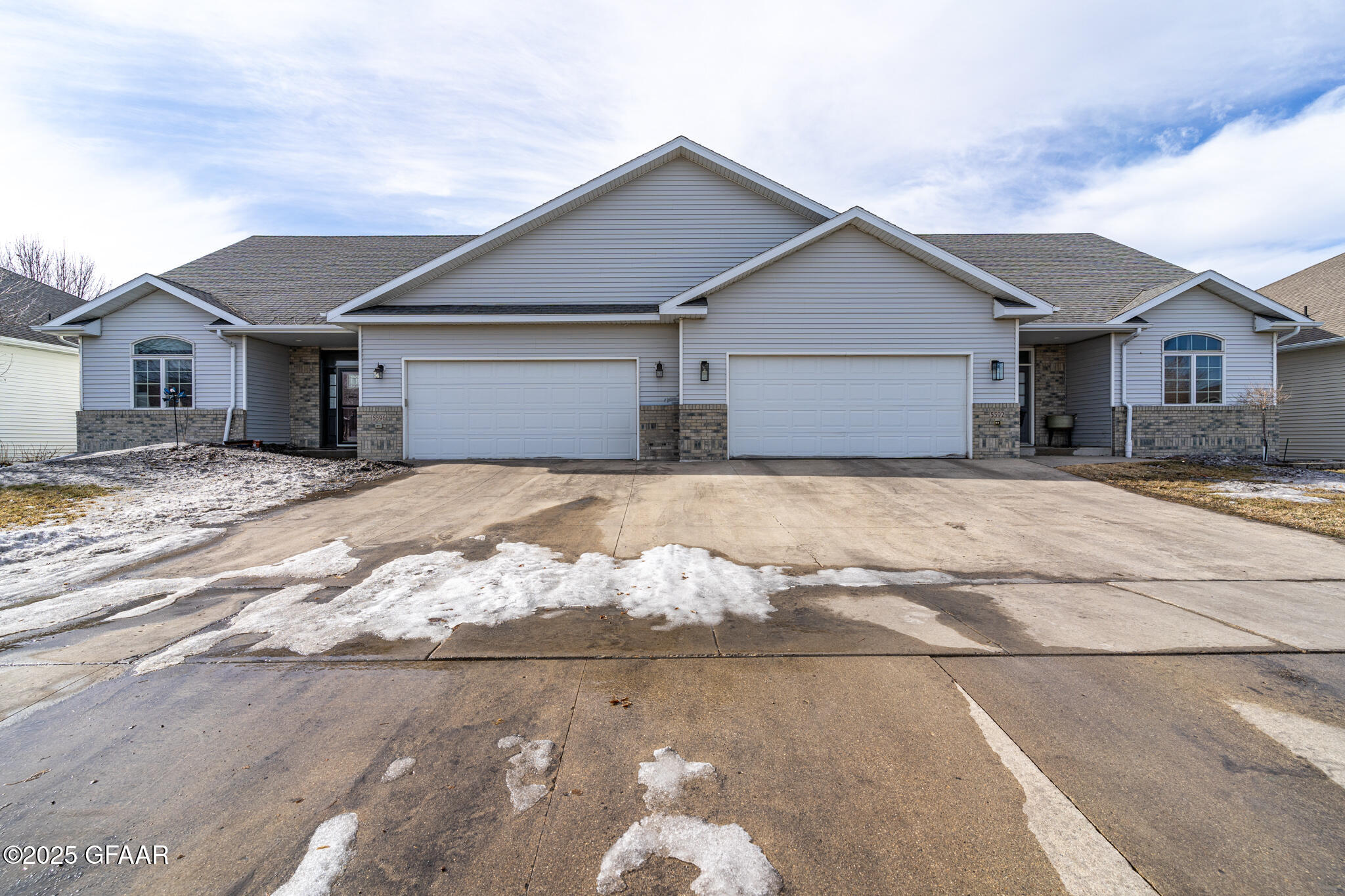 5596 CYPRESS POINT Drive