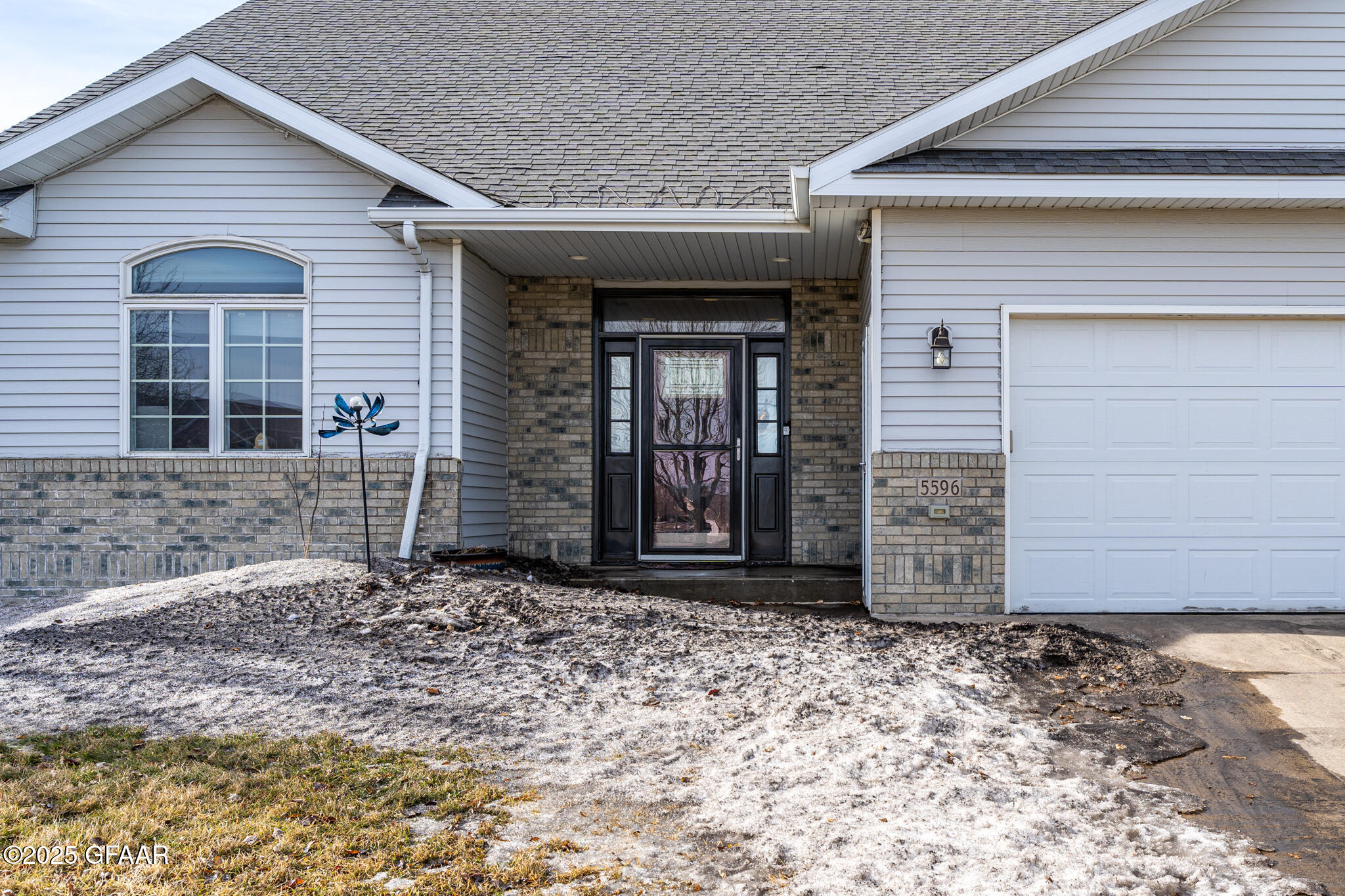 5596 CYPRESS POINT Drive