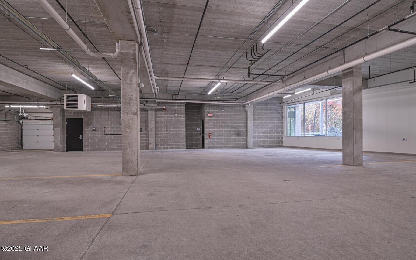 15 4TH Street S, 402