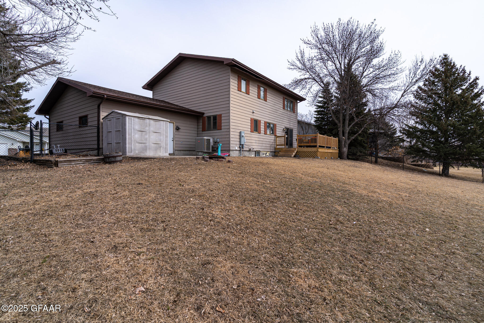 522 MAPLEWOOD Drive