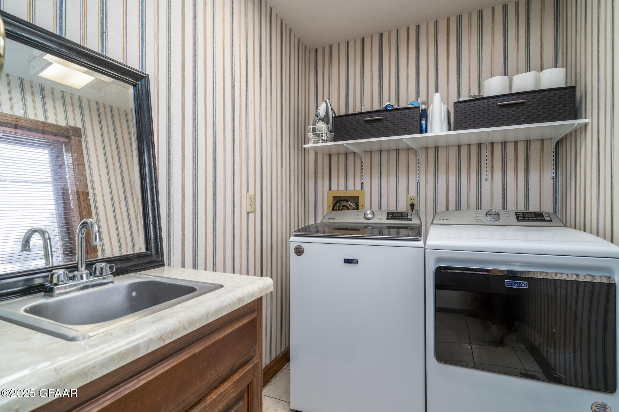 522 MAPLEWOOD Drive