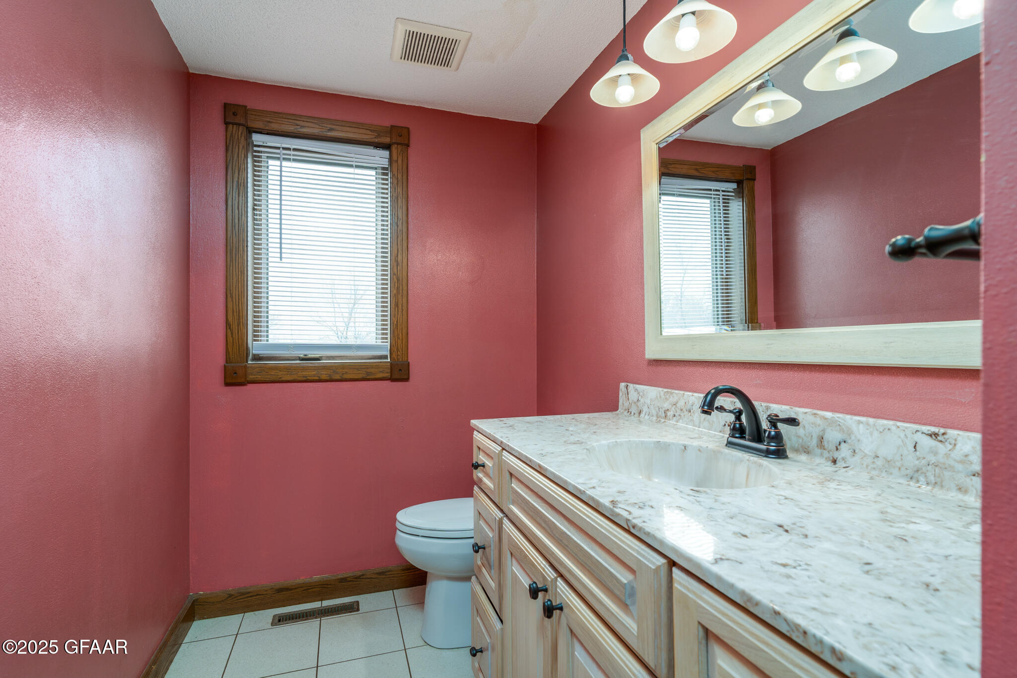 522 MAPLEWOOD Drive