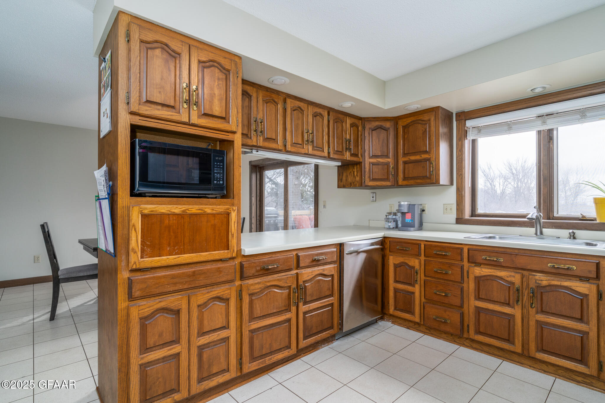 522 MAPLEWOOD Drive