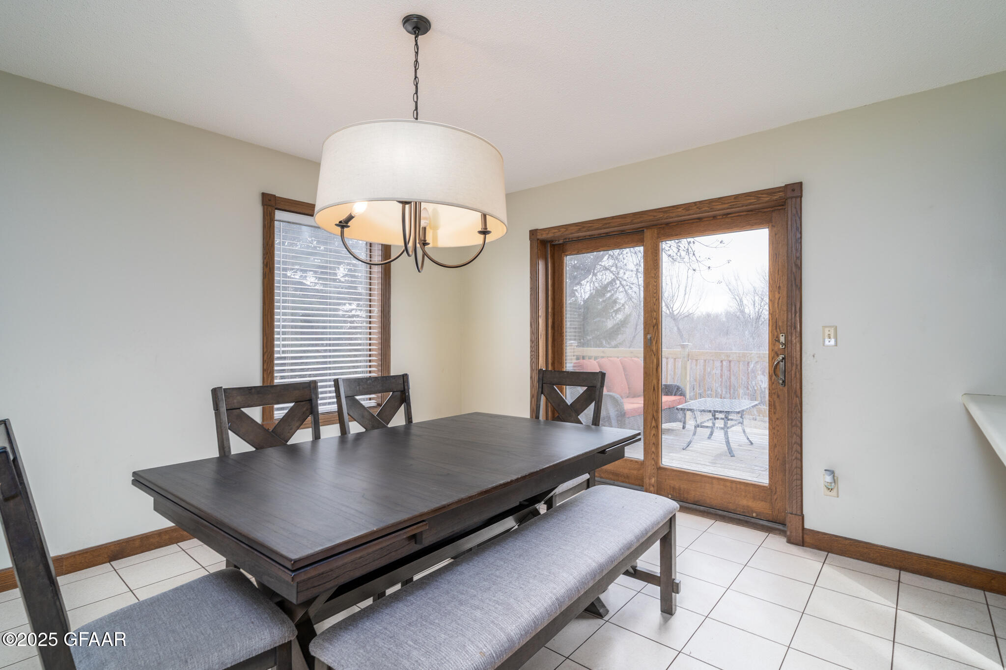 522 MAPLEWOOD Drive