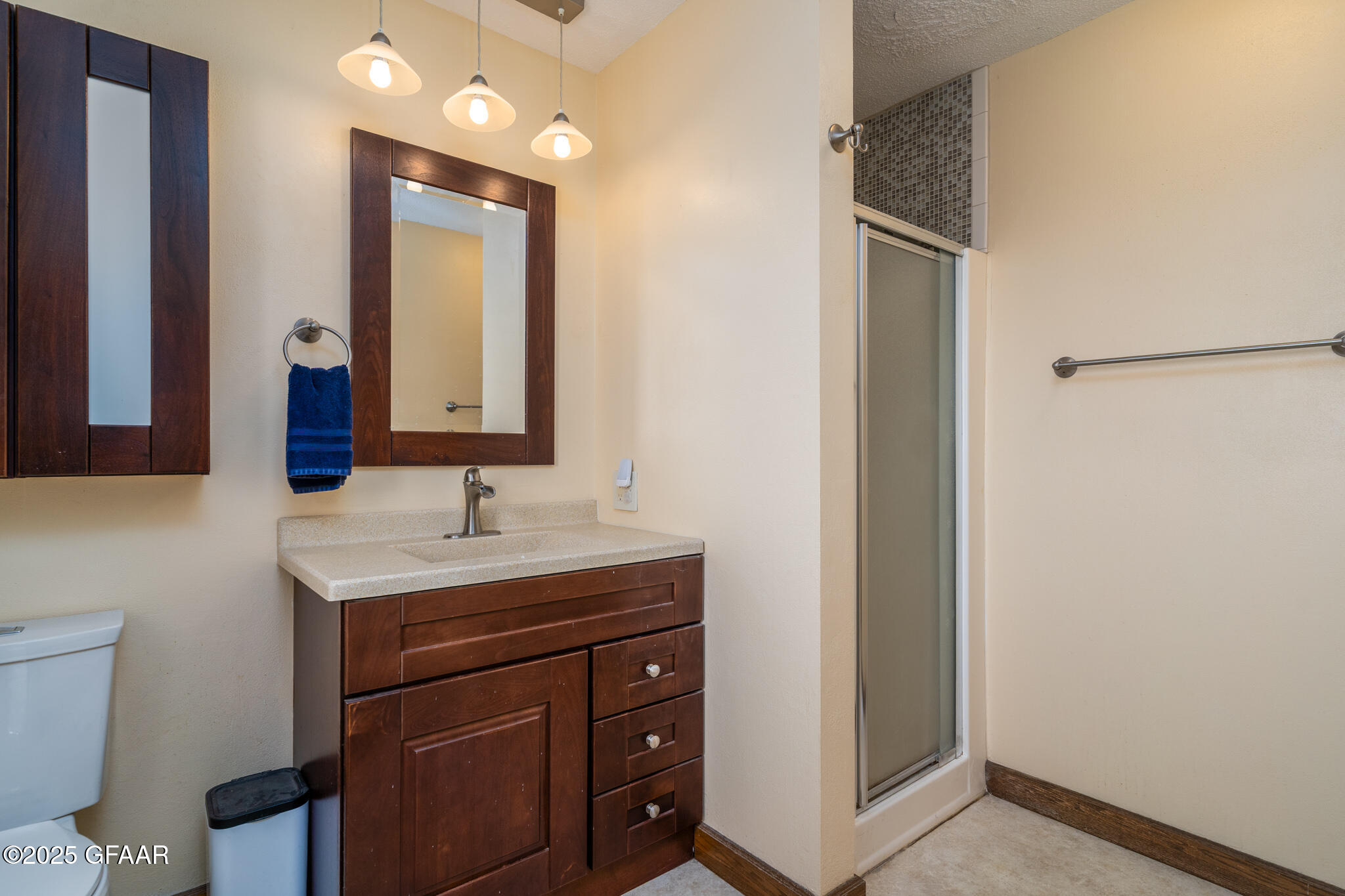 522 MAPLEWOOD Drive